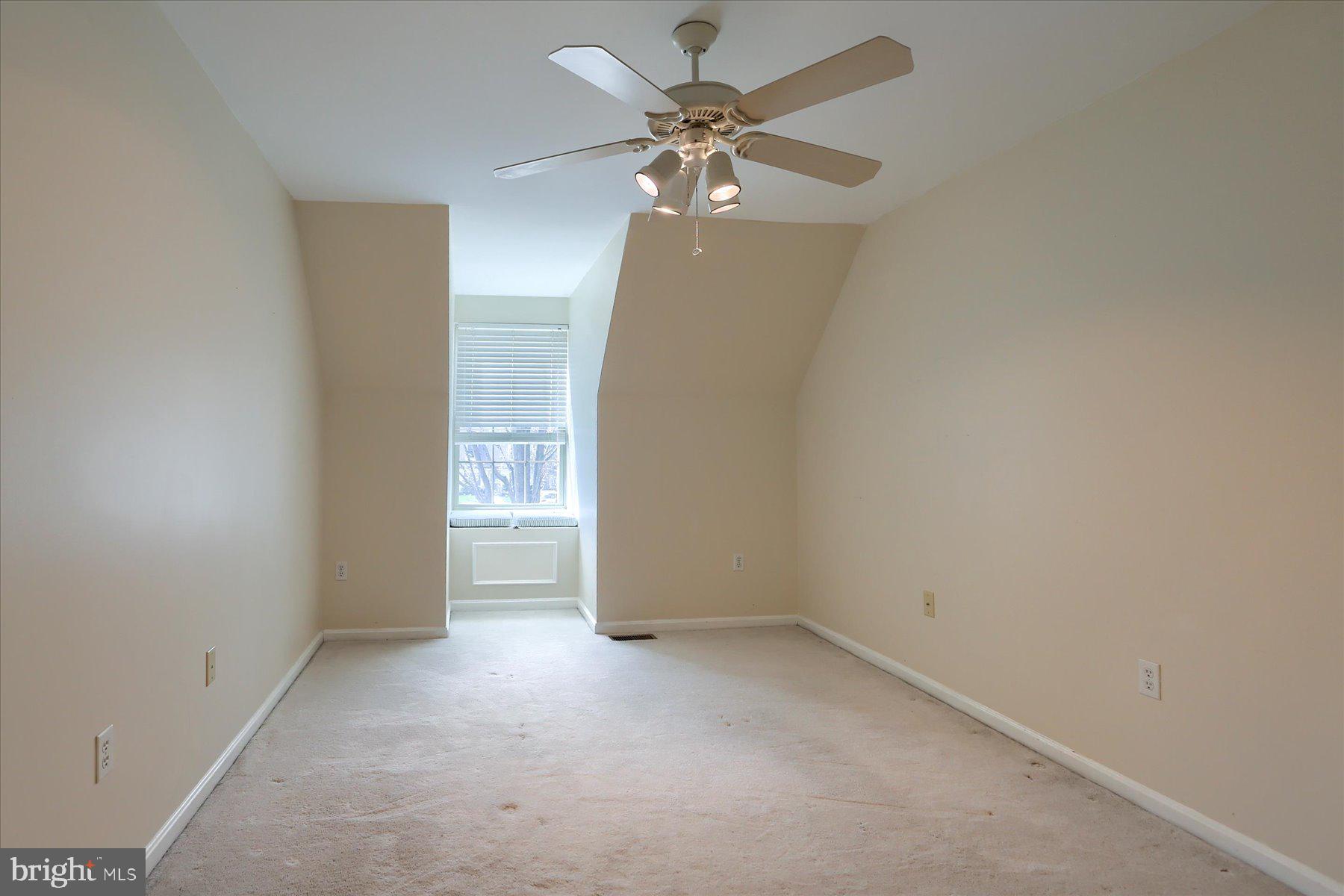 MELBOURNE PLACE - Residential