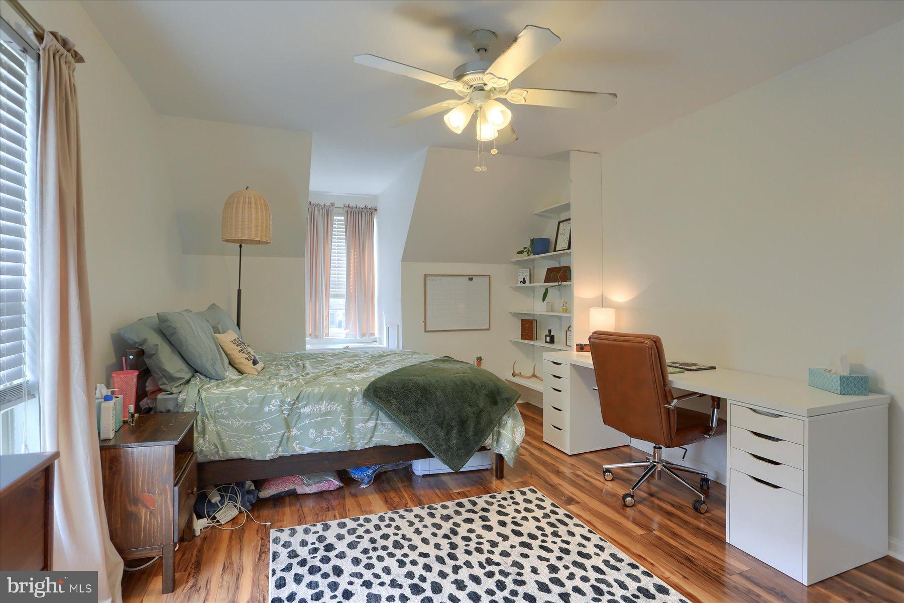 MELBOURNE PLACE - Residential