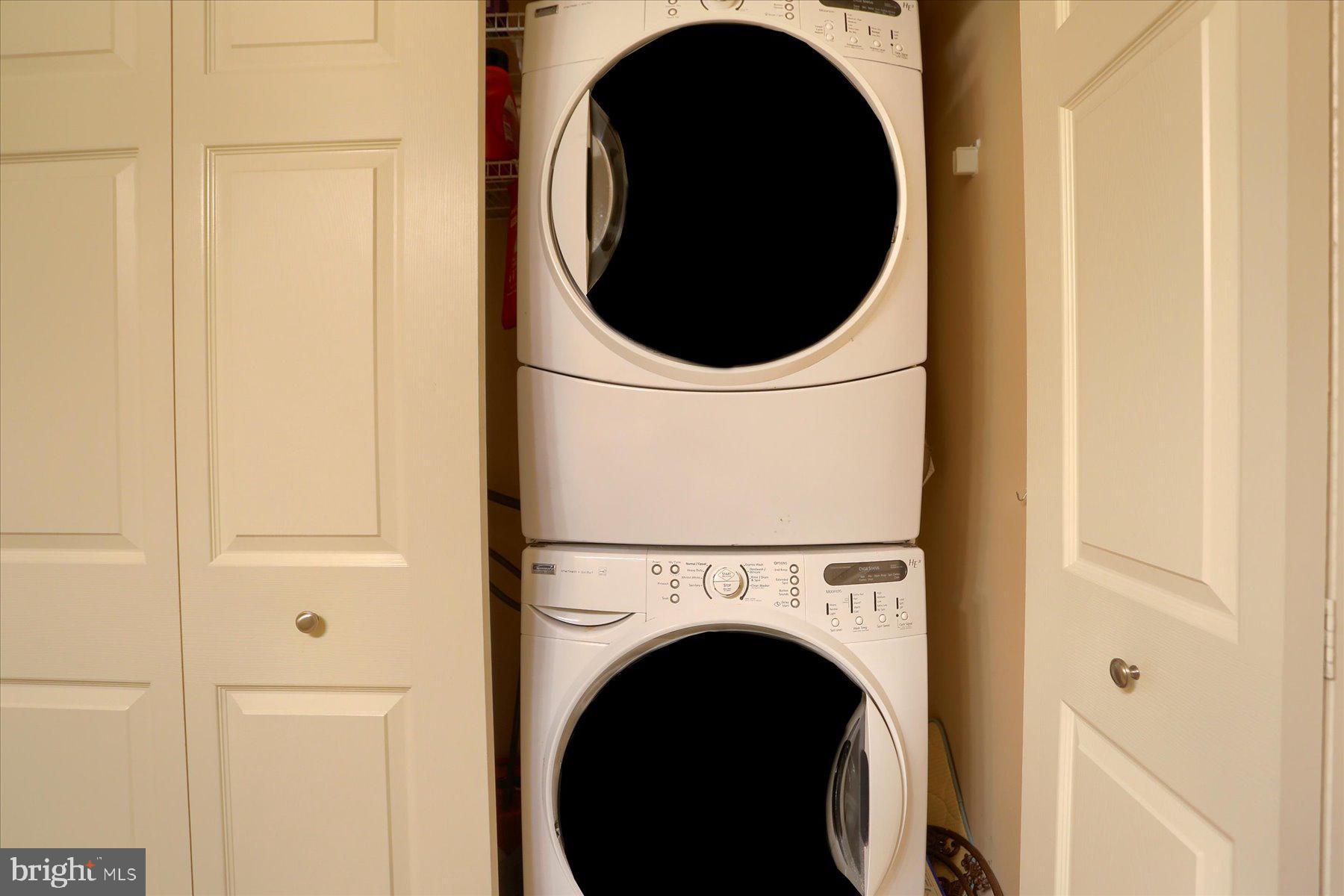 MELBOURNE PLACE - Residential