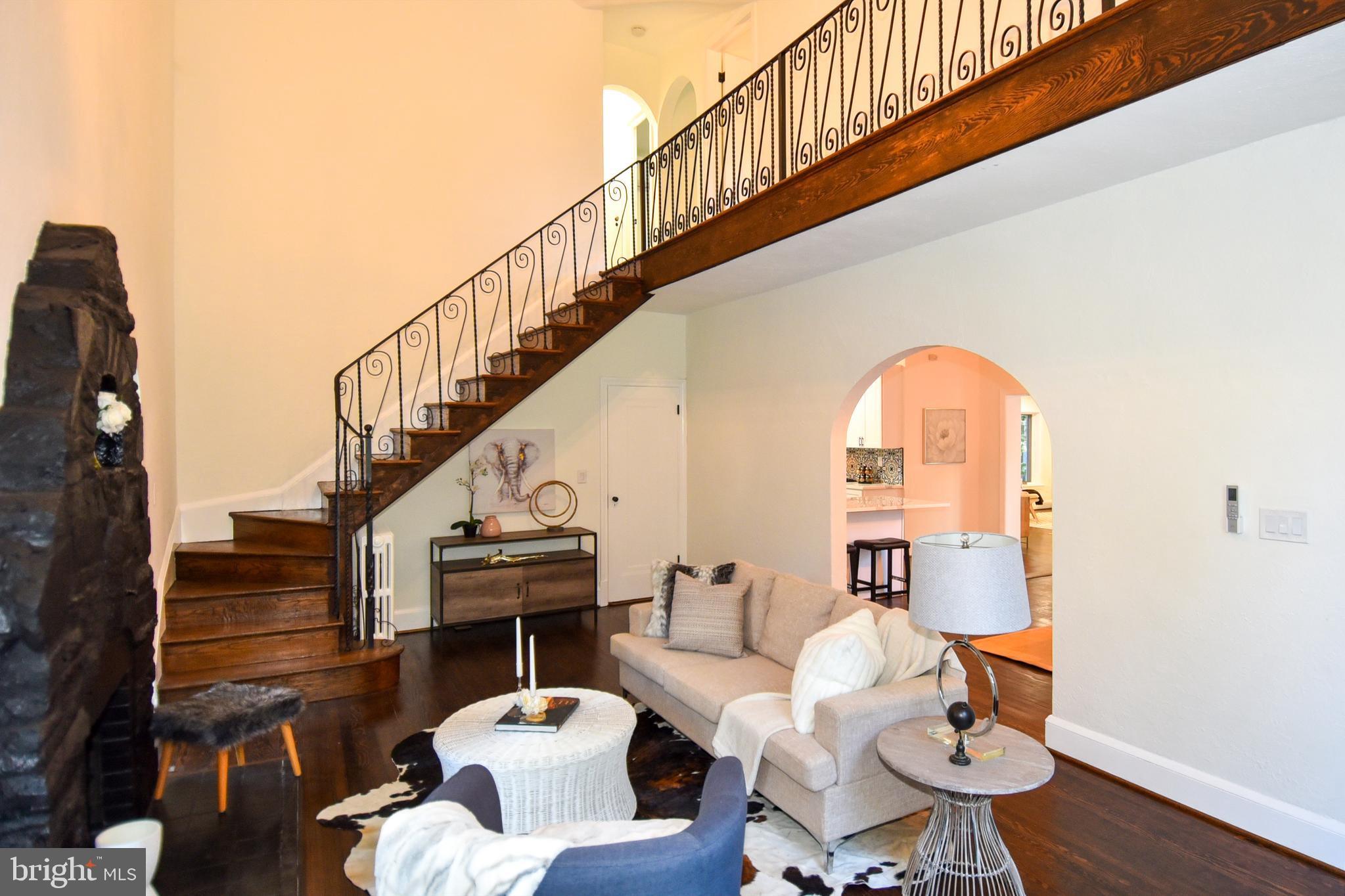 SEVEN OAKS - Residential