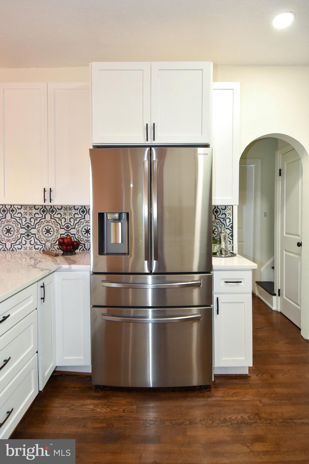 SEVEN OAKS - Residential