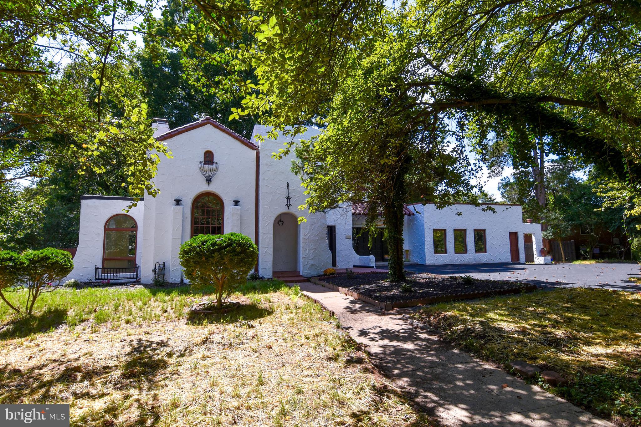 SEVEN OAKS - Residential