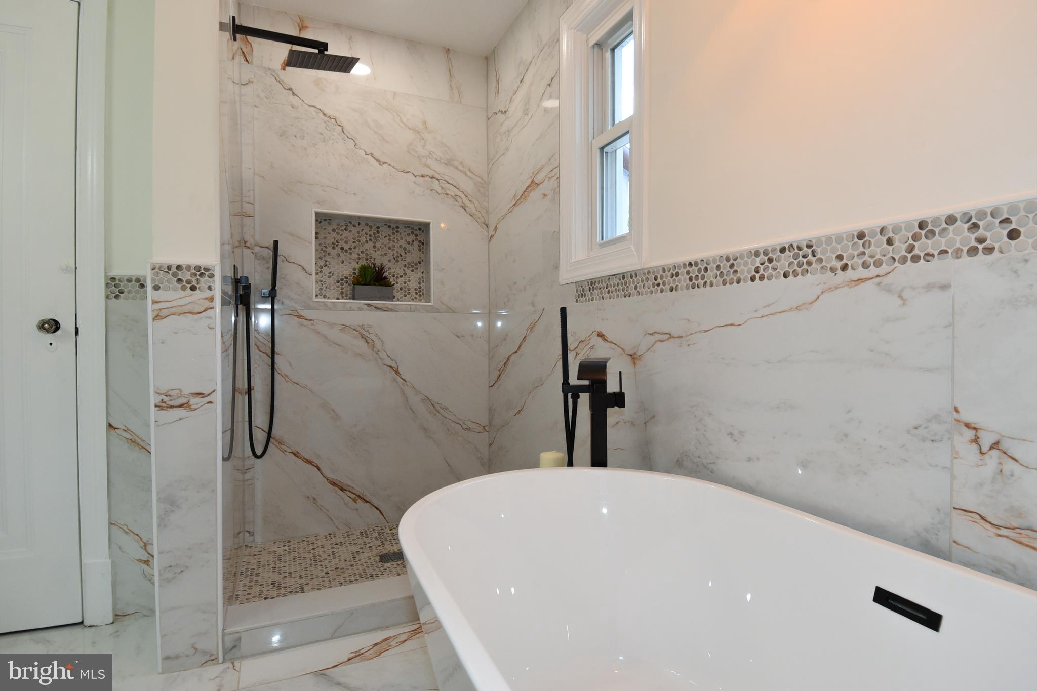 SEVEN OAKS - Residential