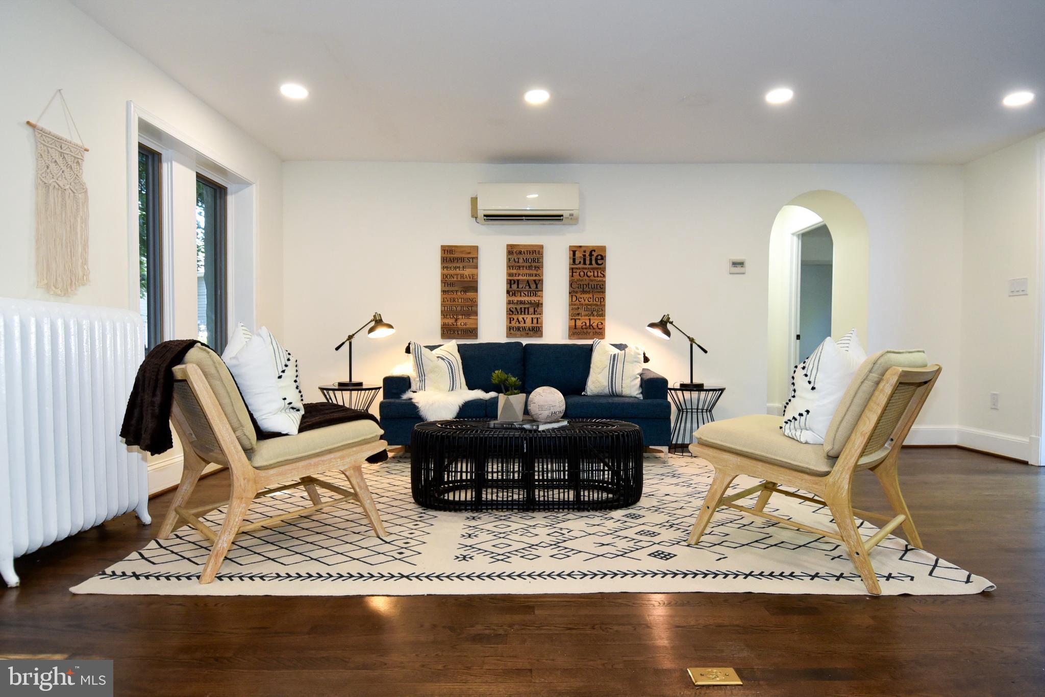 SEVEN OAKS - Residential