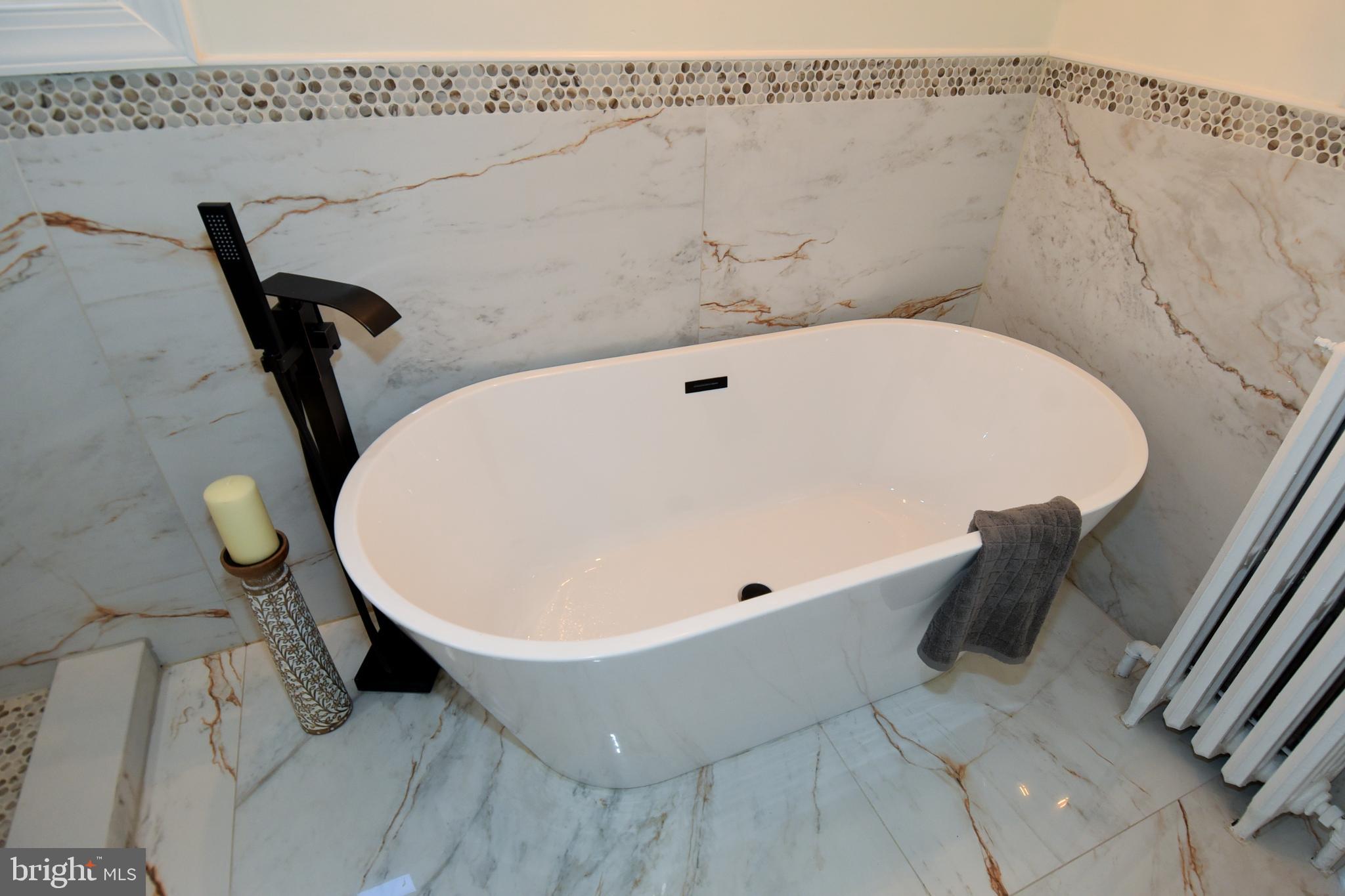 SEVEN OAKS - Residential