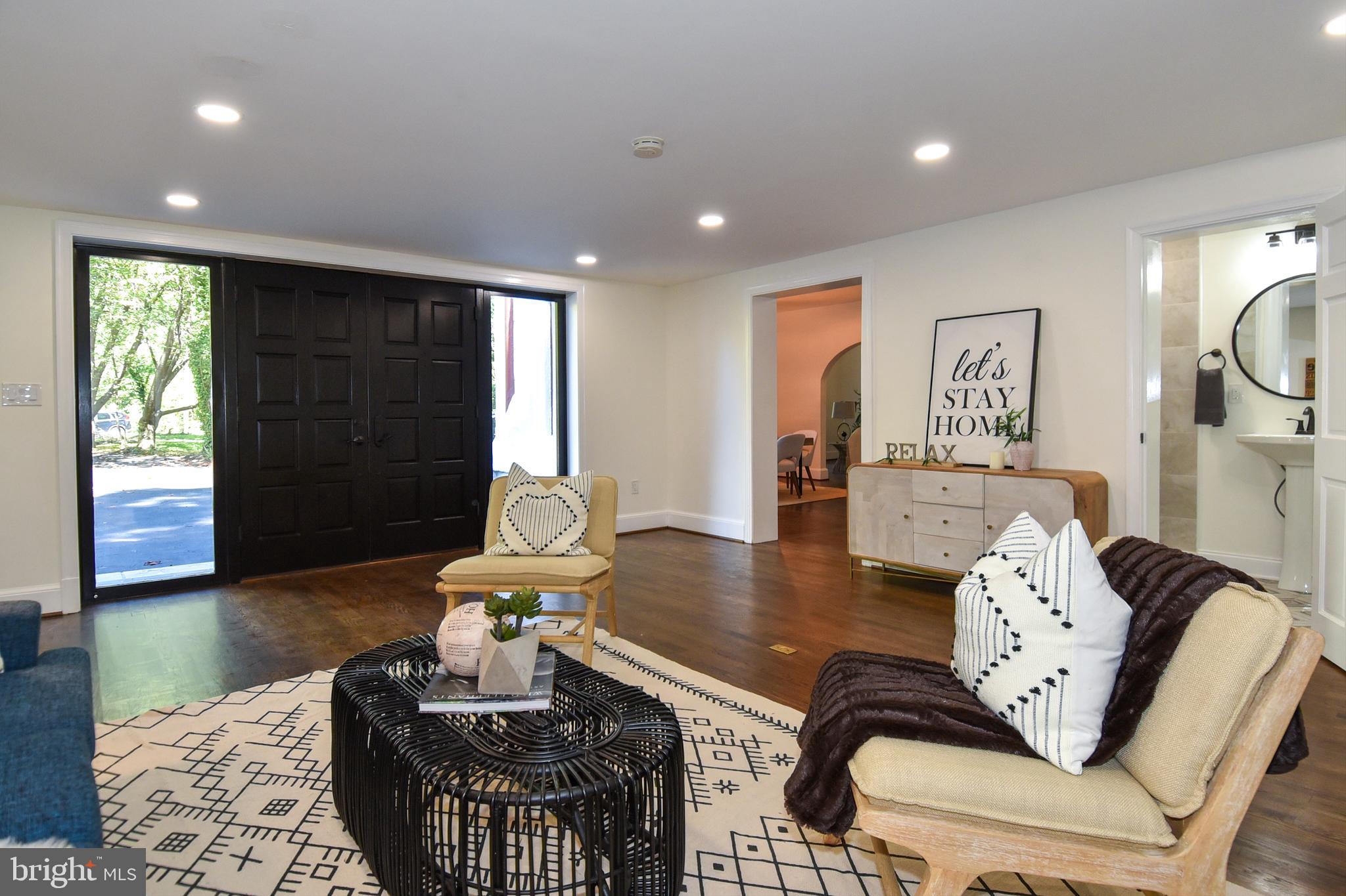 SEVEN OAKS - Residential