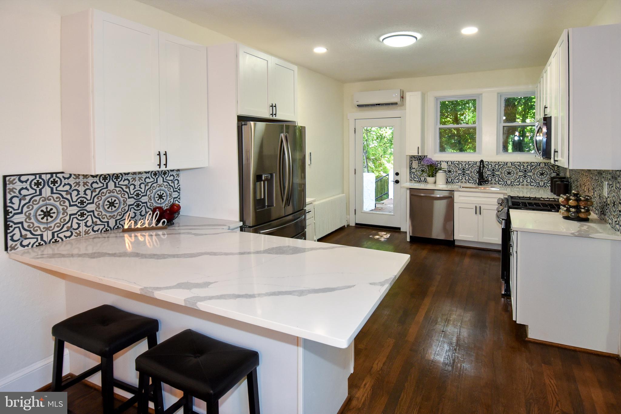 SEVEN OAKS - Residential