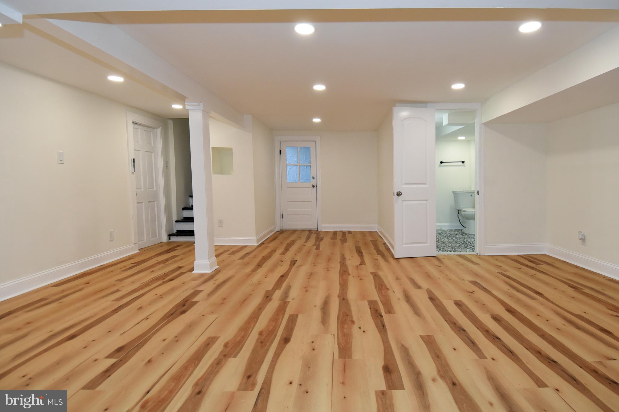 SEVEN OAKS - Residential