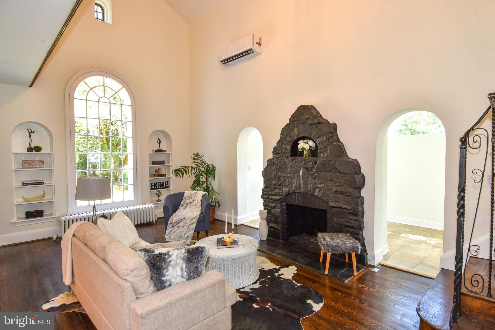 SEVEN OAKS - Residential