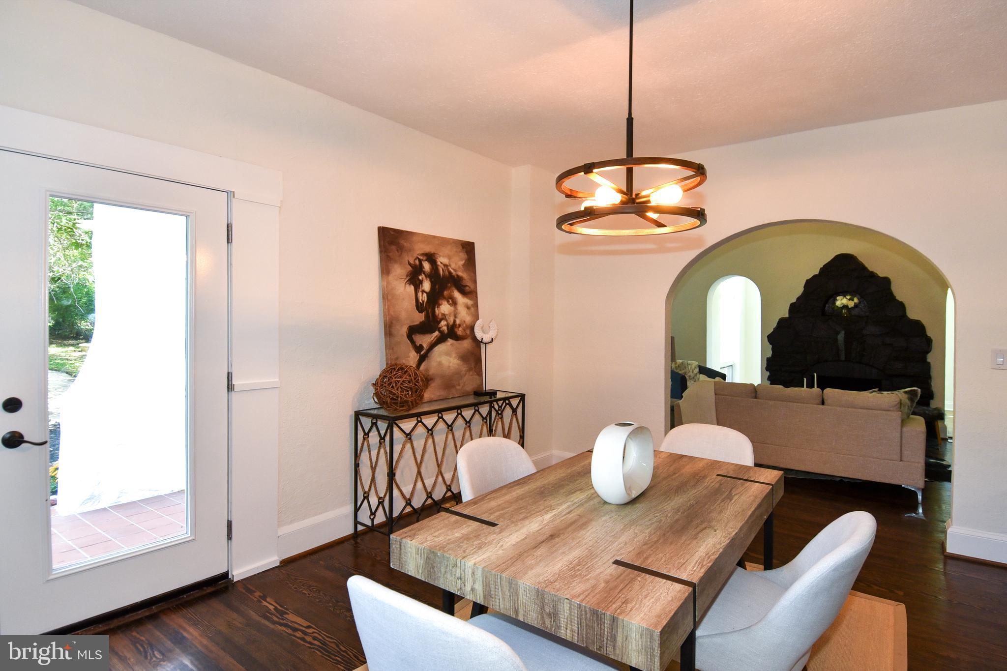 SEVEN OAKS - Residential