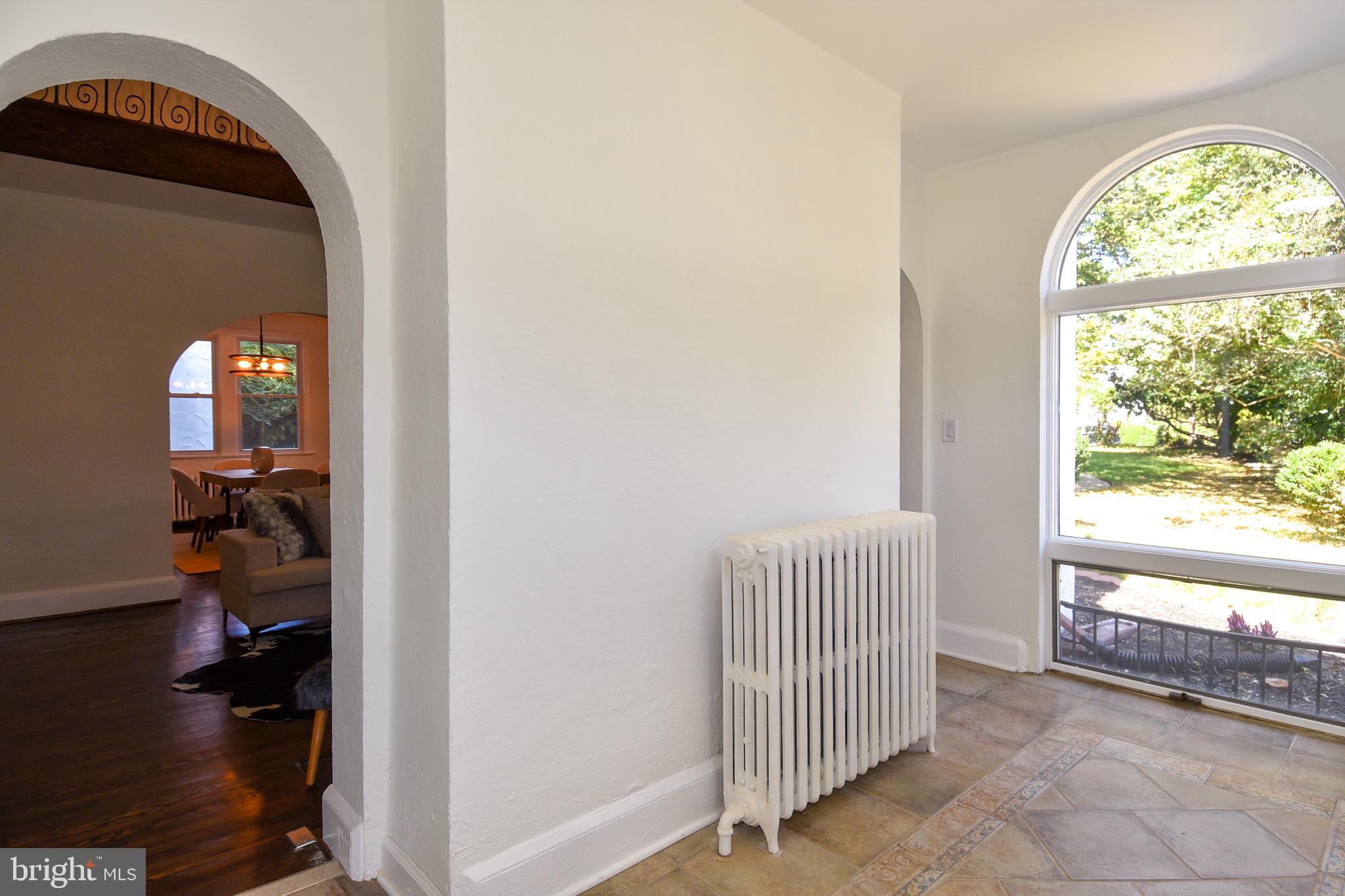 SEVEN OAKS - Residential