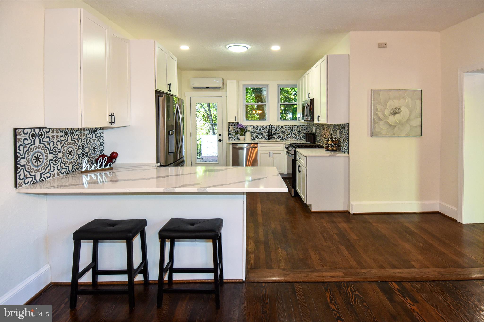 SEVEN OAKS - Residential