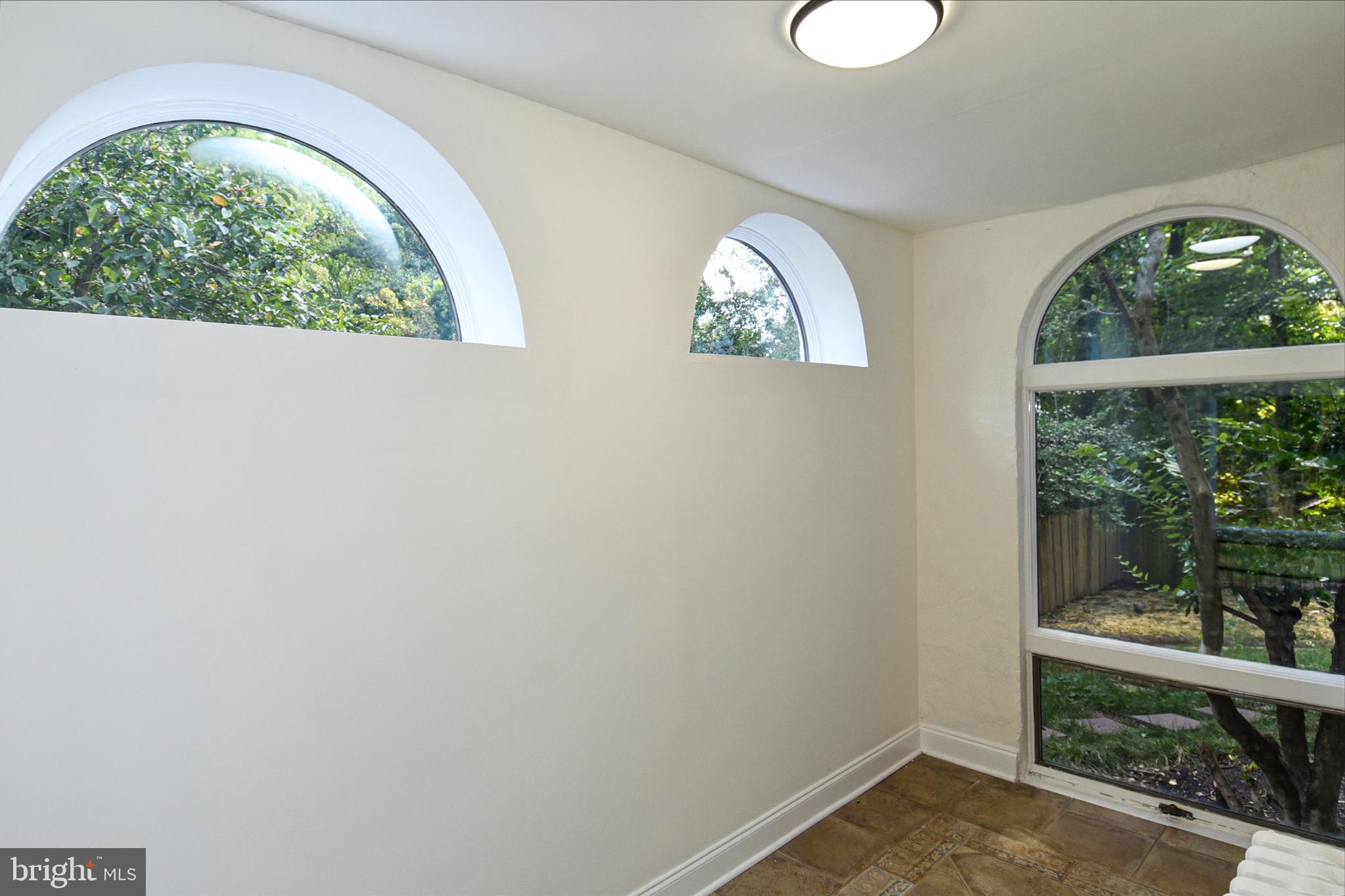 SEVEN OAKS - Residential