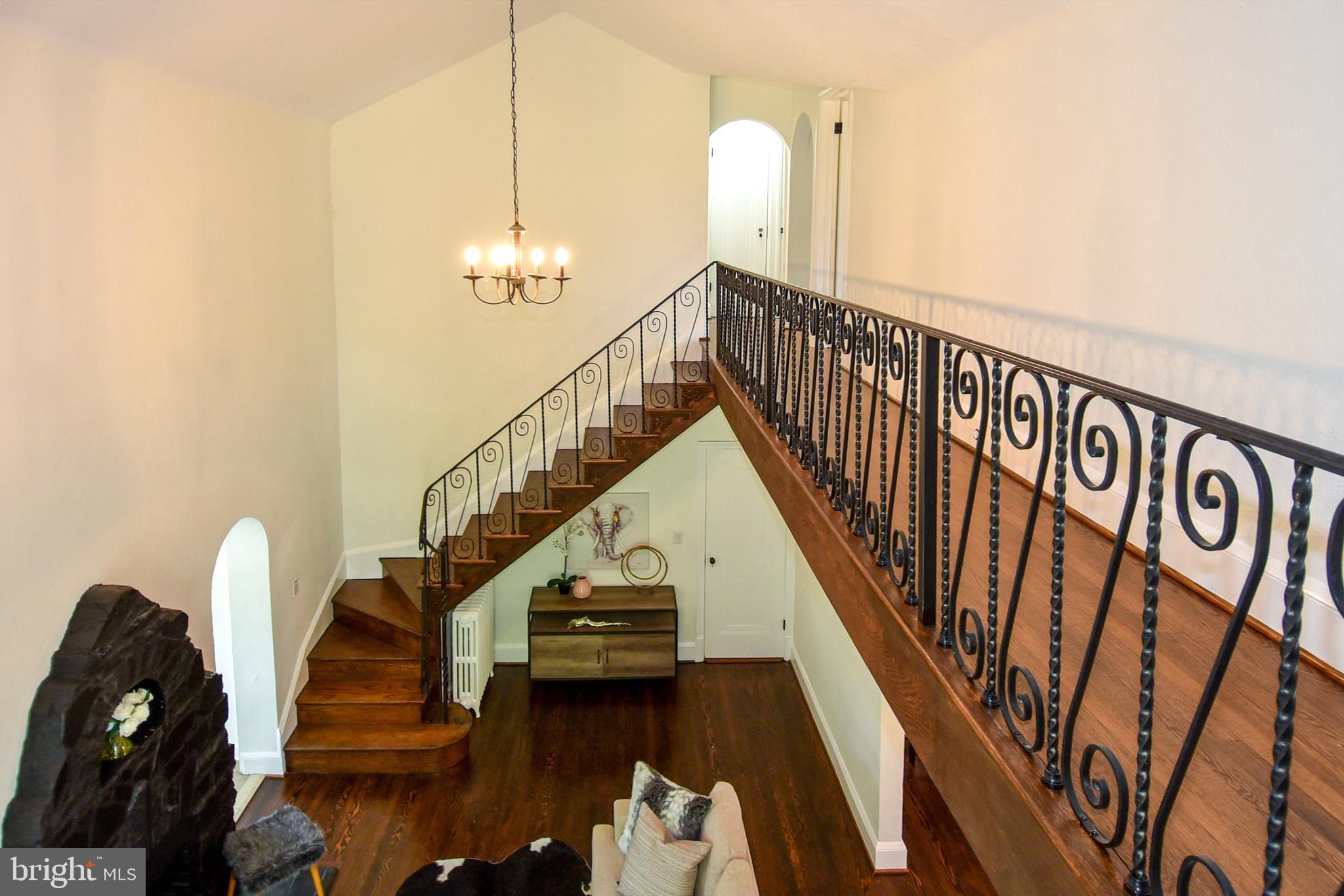 SEVEN OAKS - Residential