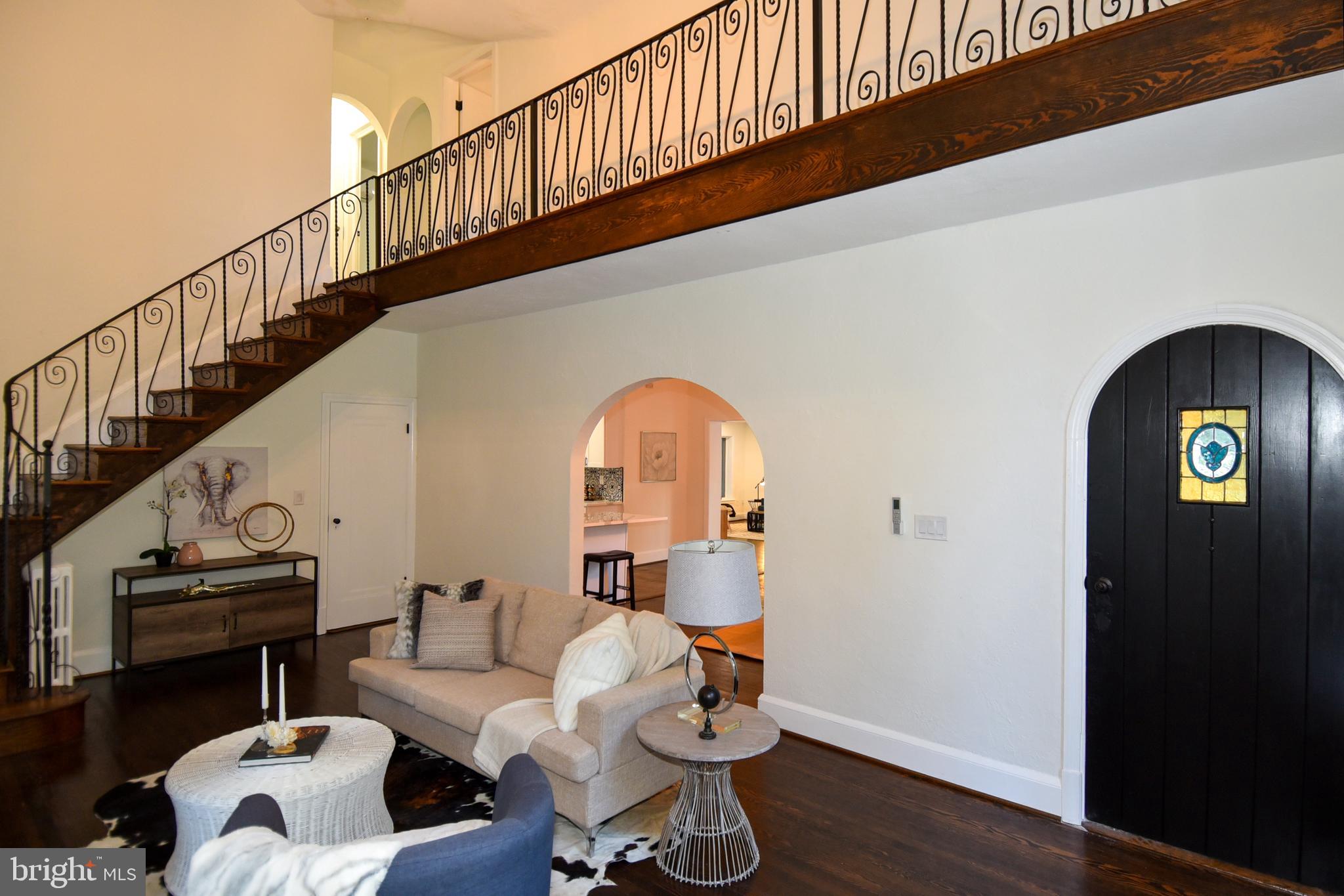 SEVEN OAKS - Residential