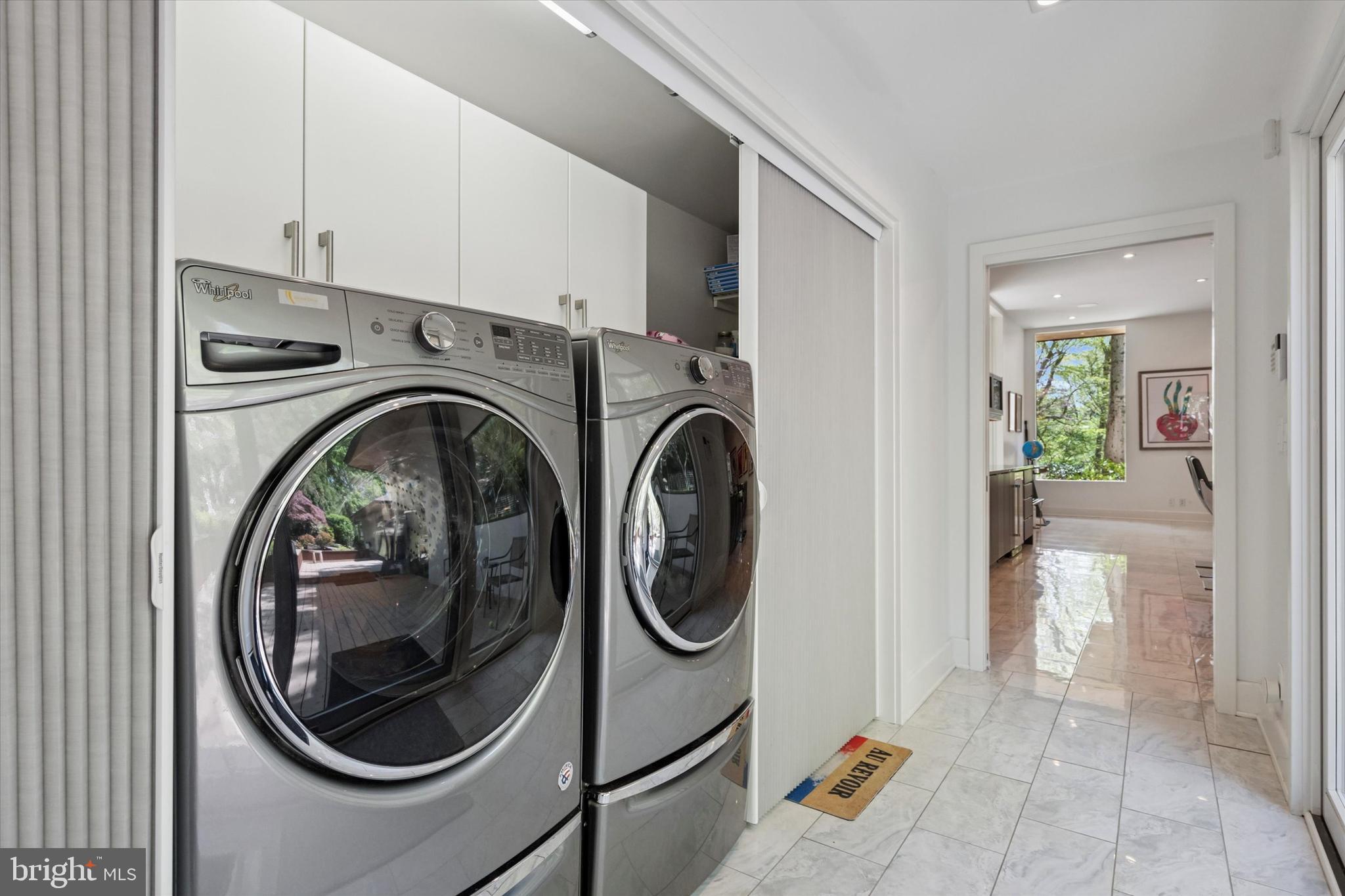 EAST FALLS - Residential