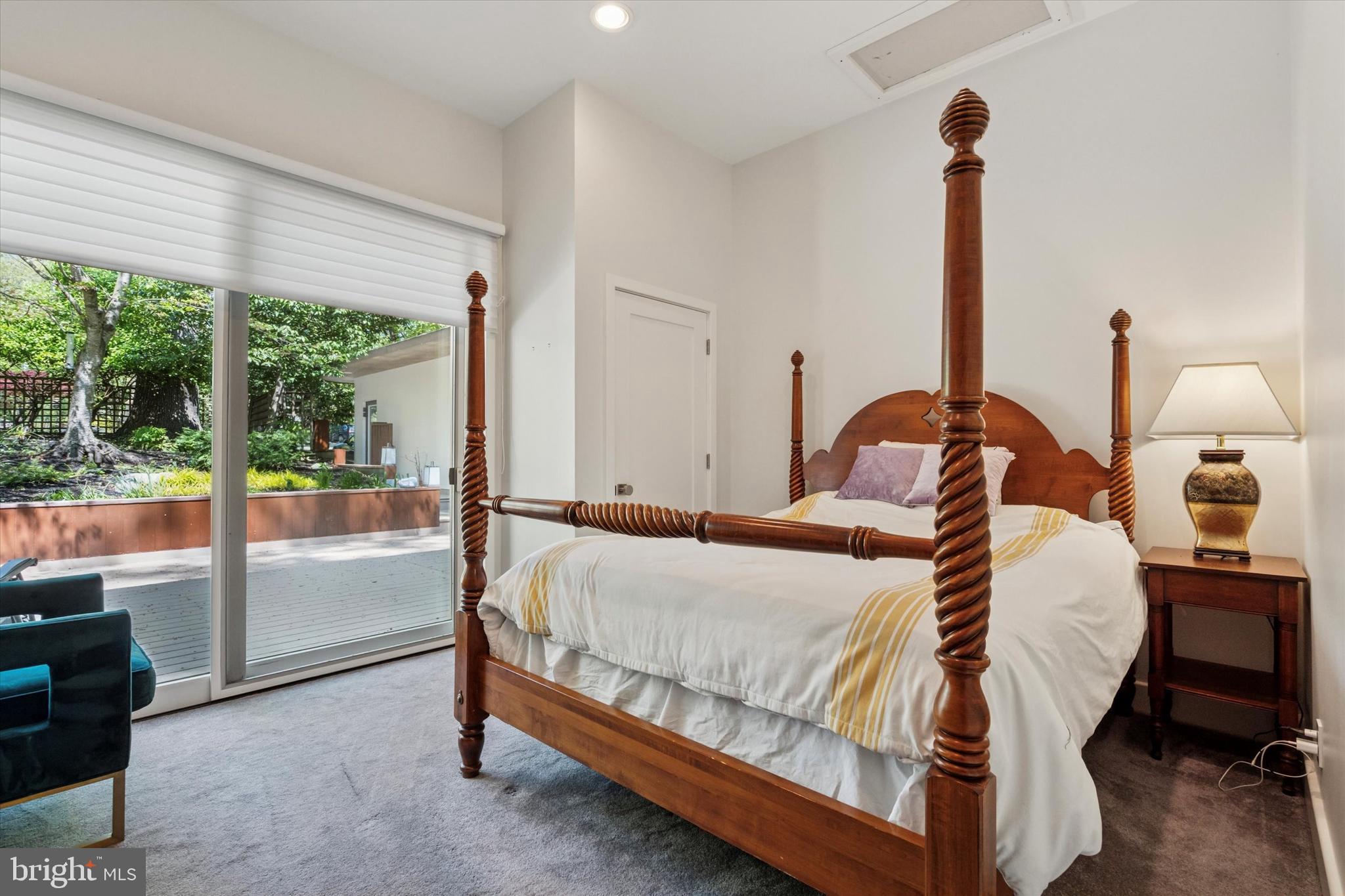 EAST FALLS - Residential