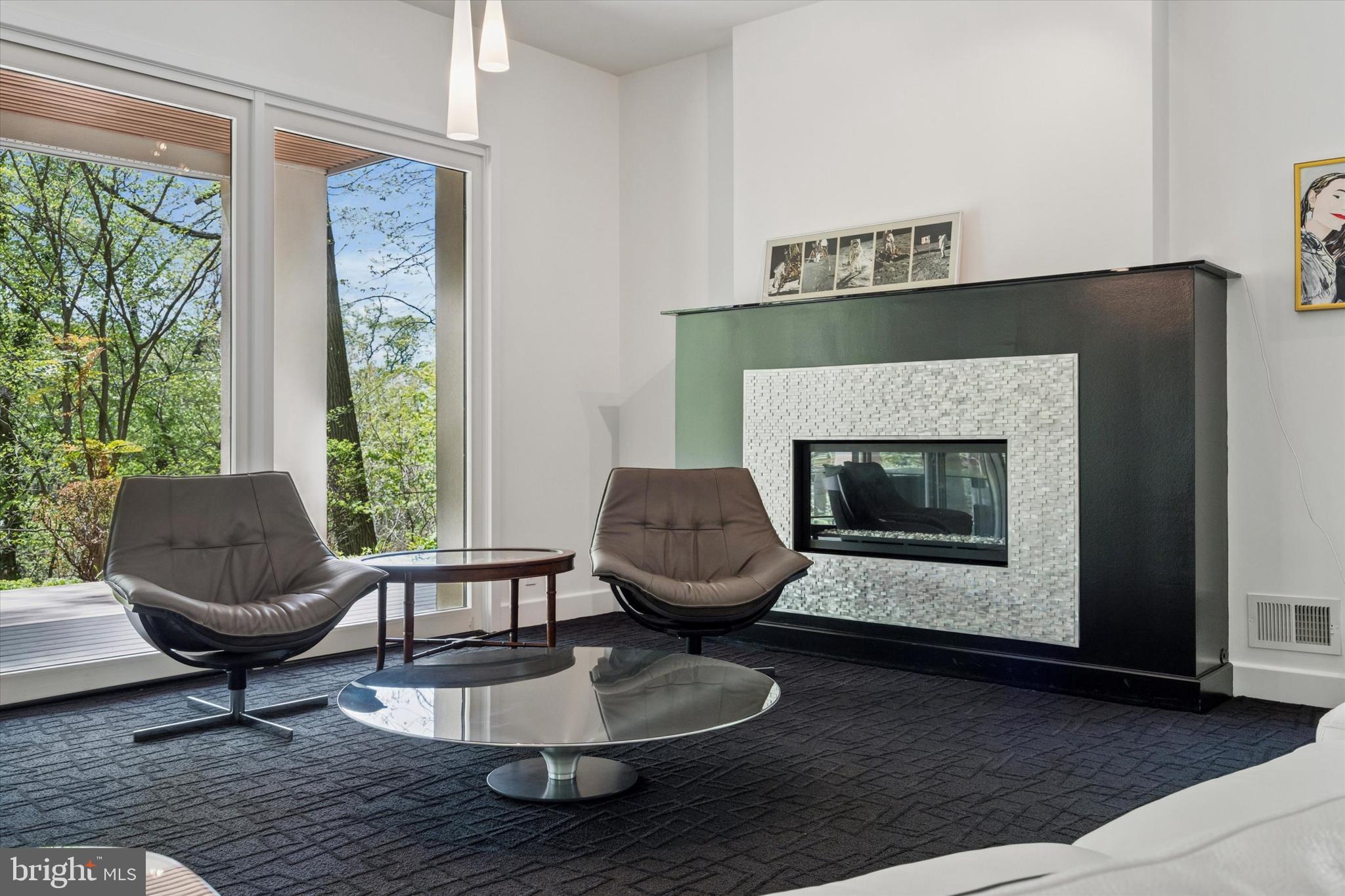 EAST FALLS - Residential