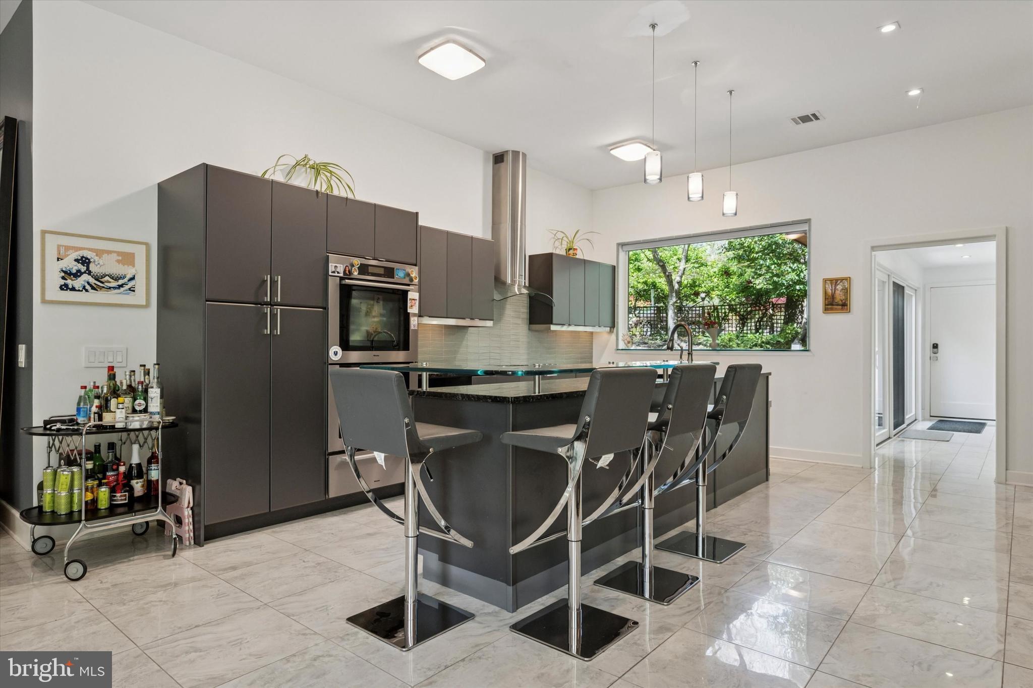 EAST FALLS - Residential