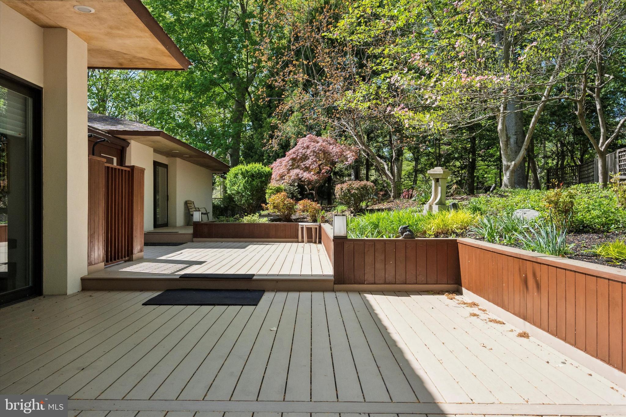 EAST FALLS - Residential