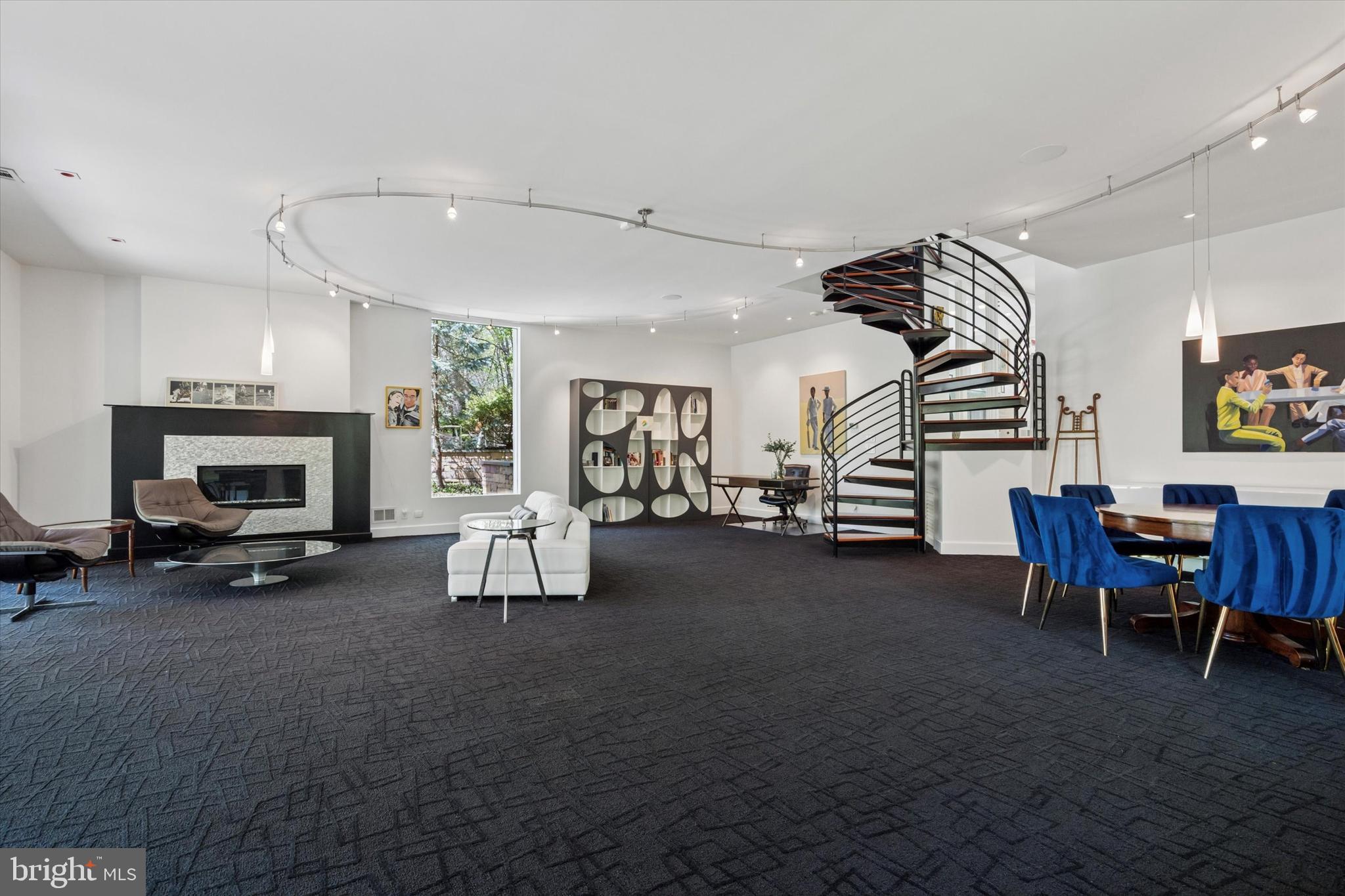 EAST FALLS - Residential