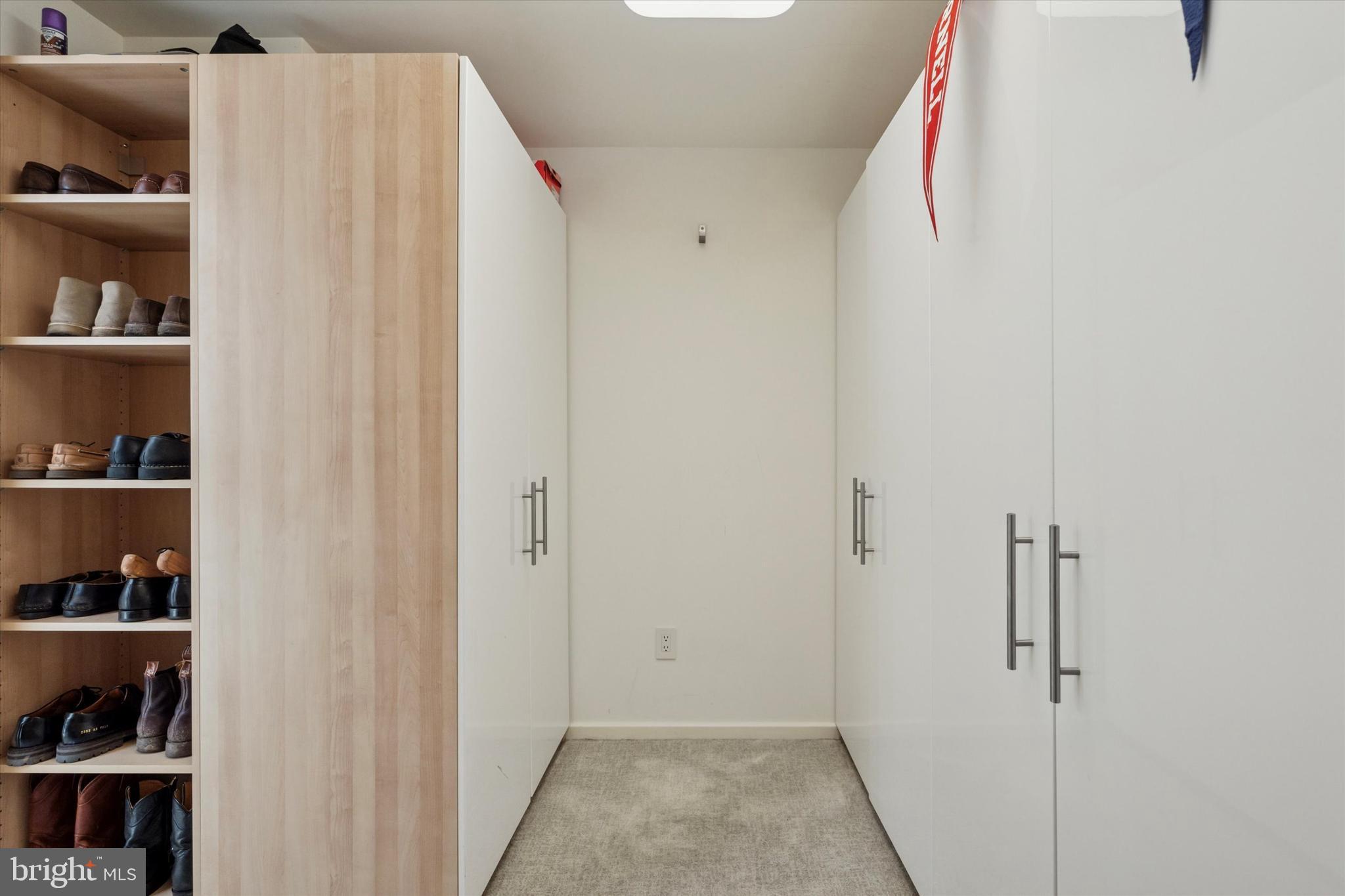 EAST FALLS - Residential