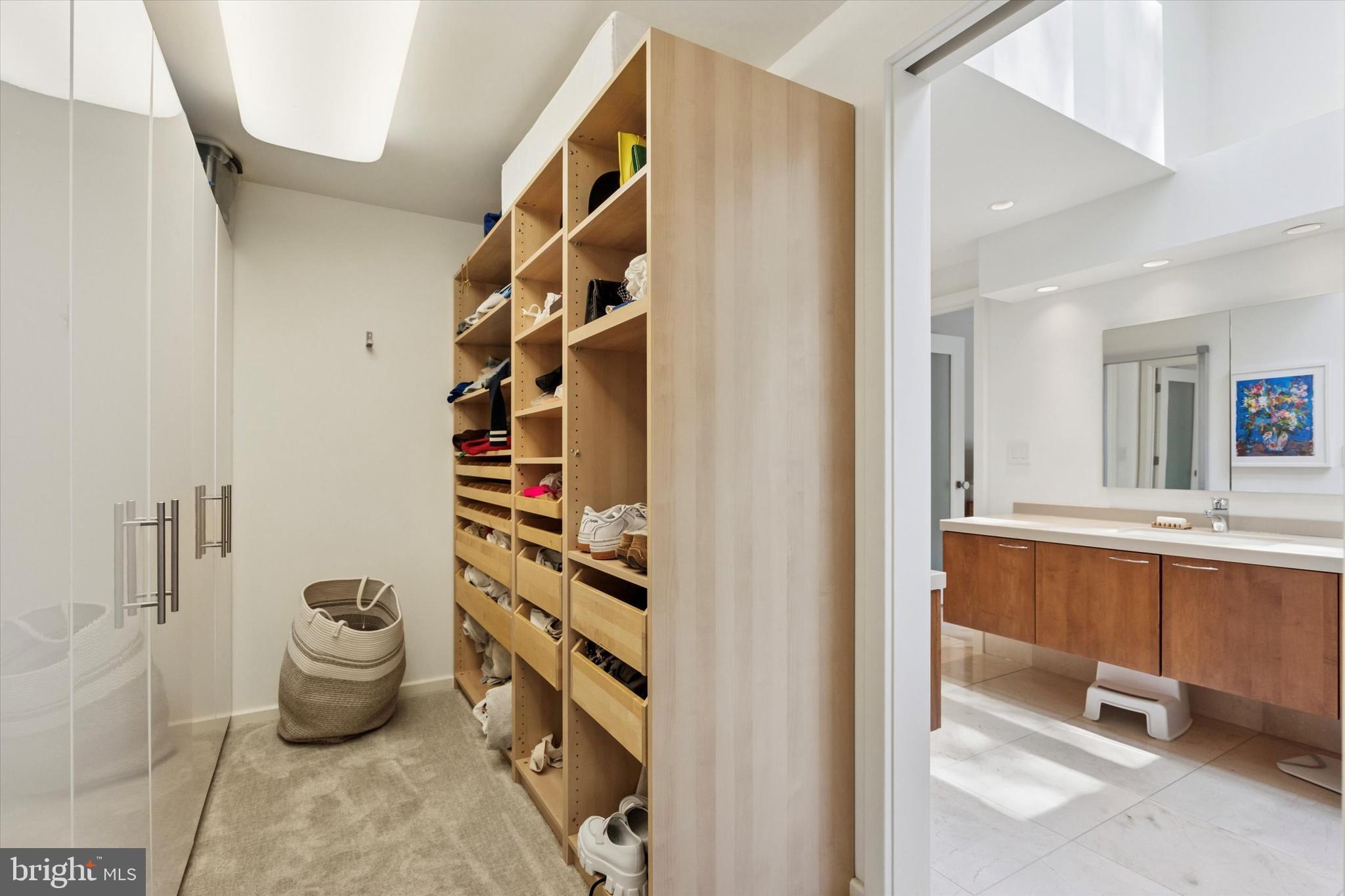 EAST FALLS - Residential