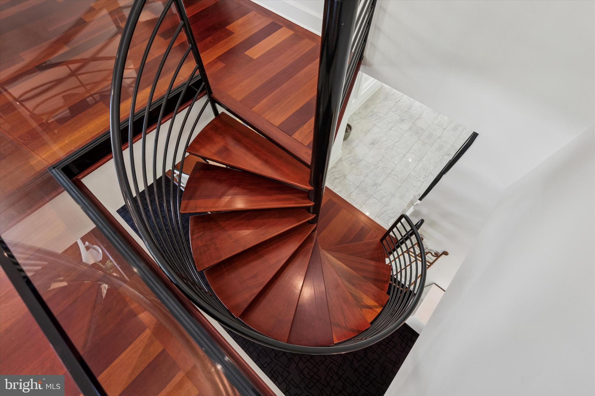 EAST FALLS - Residential