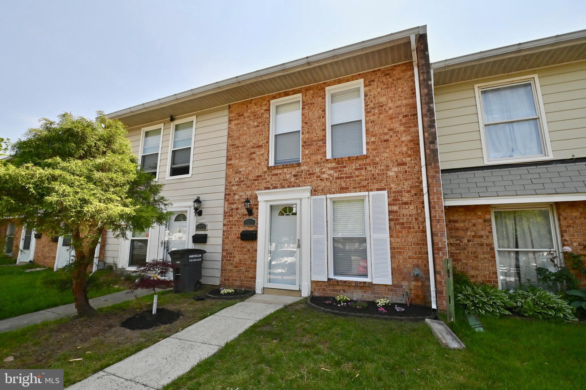 REFLECTION LAKE - Residential Lease