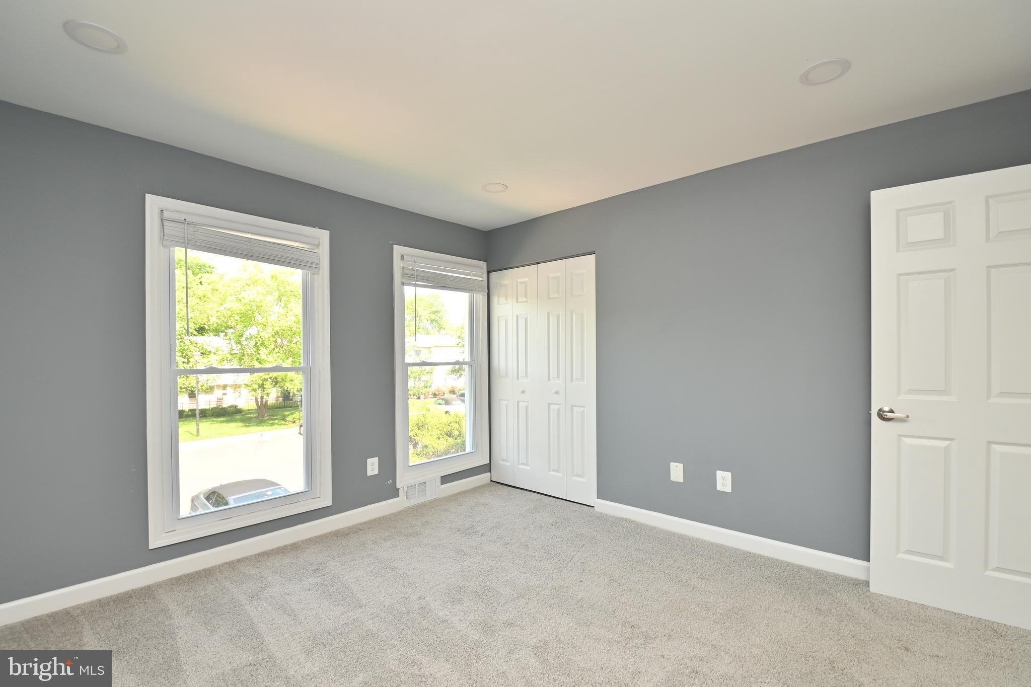 REFLECTION LAKE - Residential Lease