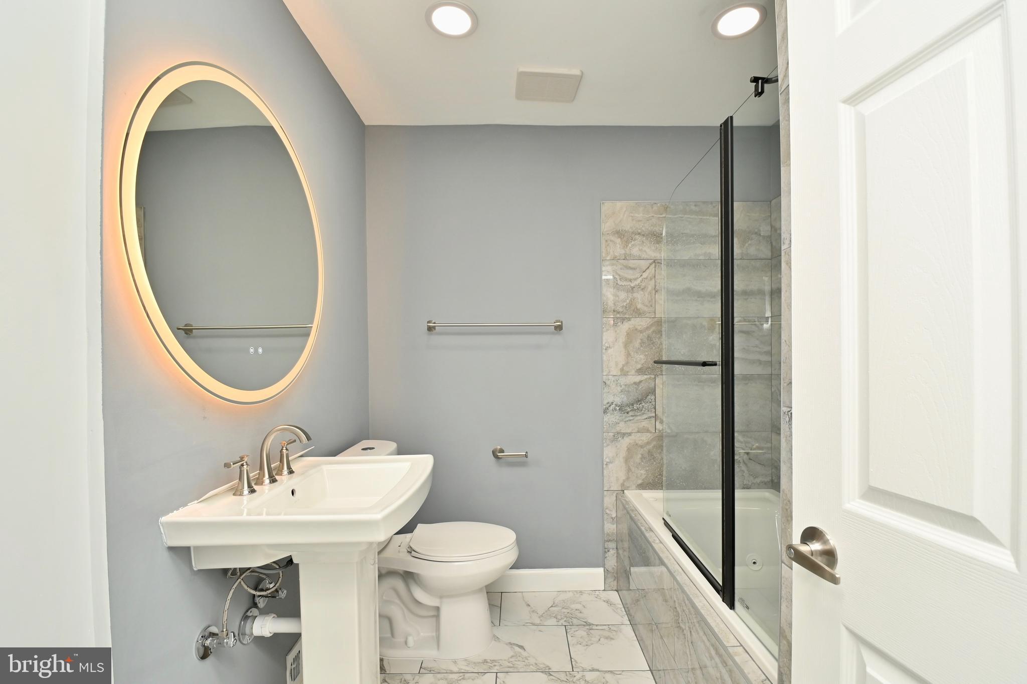 REFLECTION LAKE - Residential Lease