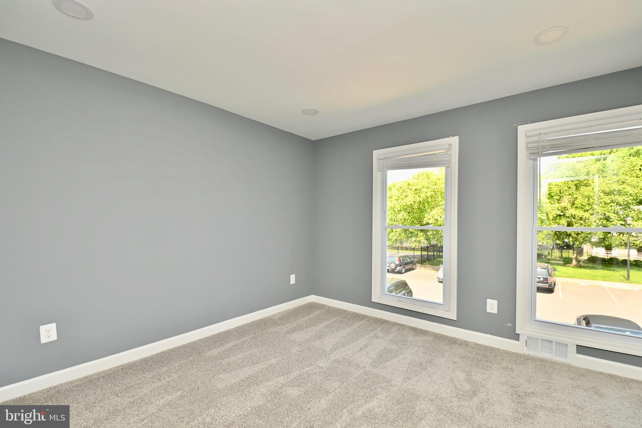 REFLECTION LAKE - Residential Lease