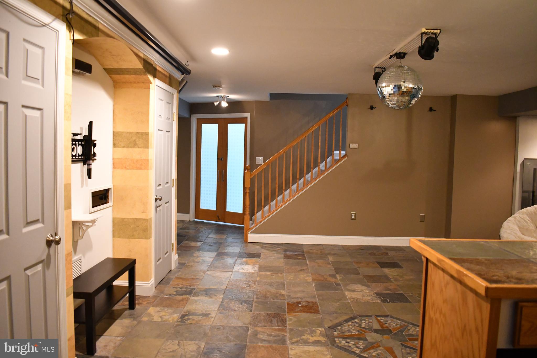 COKESBURY MANOR - Residential