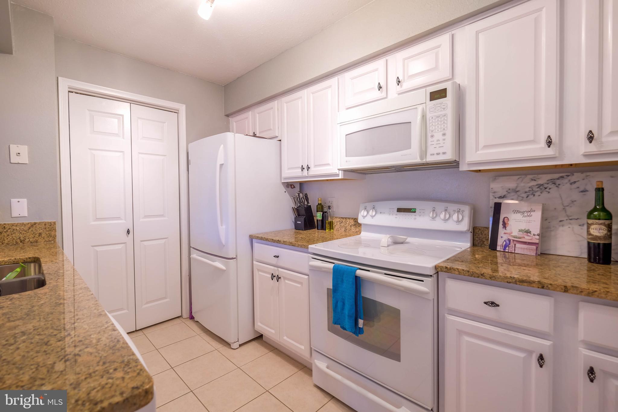 POINTE AT PARK CENTER - Residential Lease