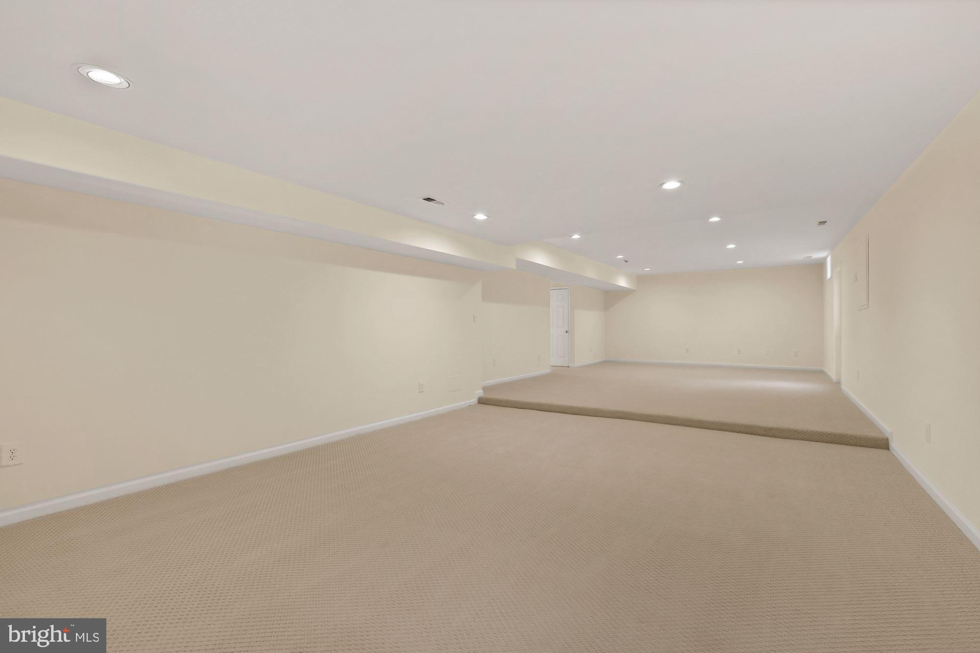 FALLS FARM - Residential