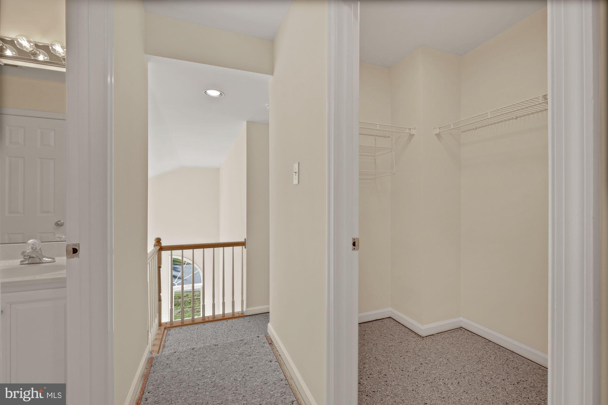 FALLS FARM - Residential