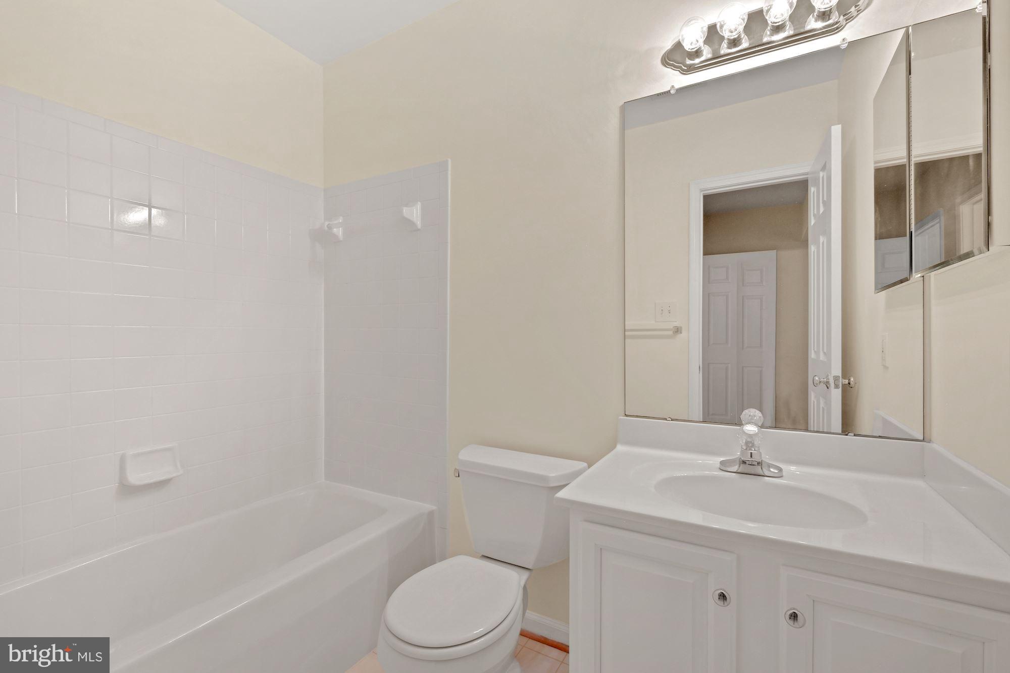 FALLS FARM - Residential