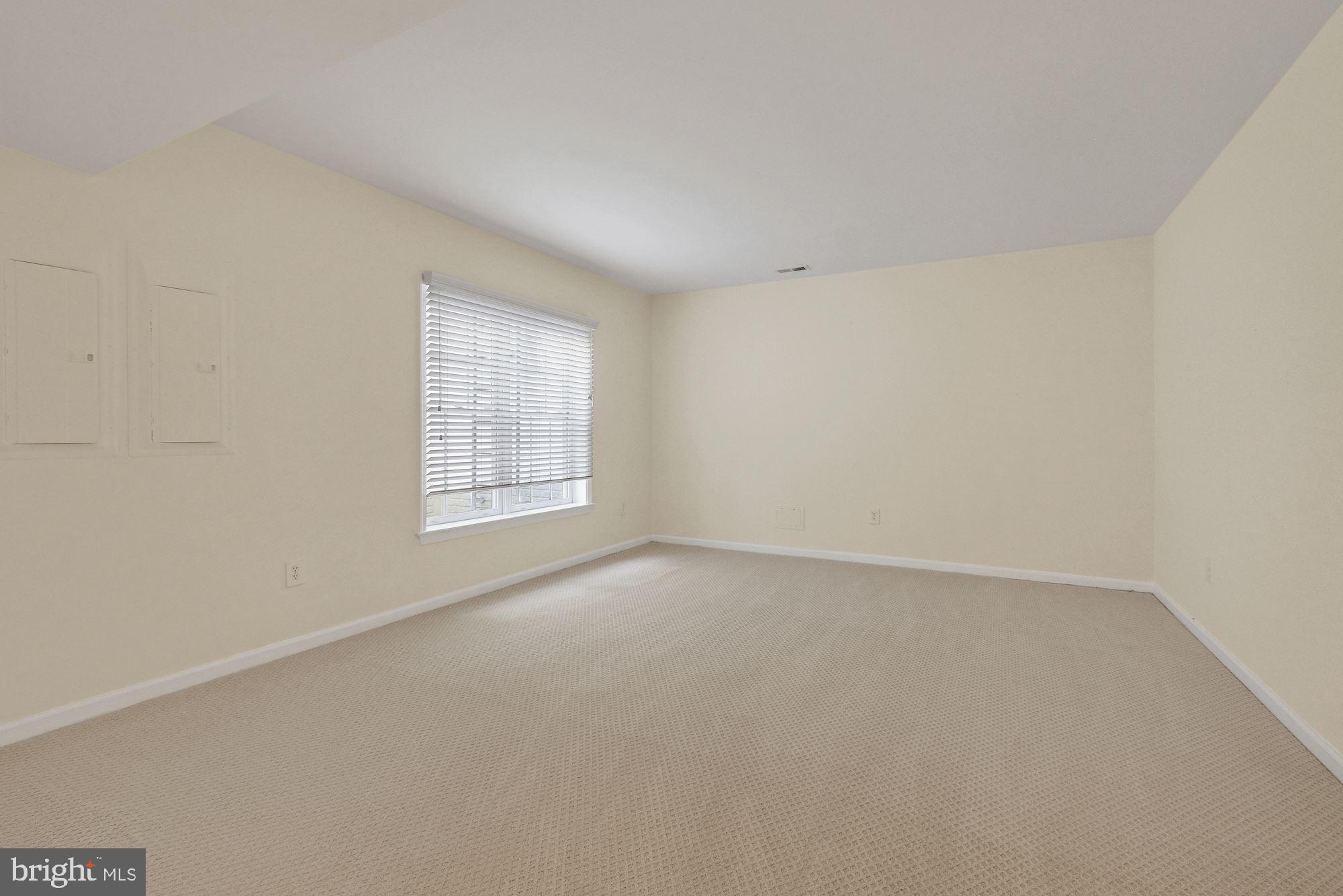 FALLS FARM - Residential