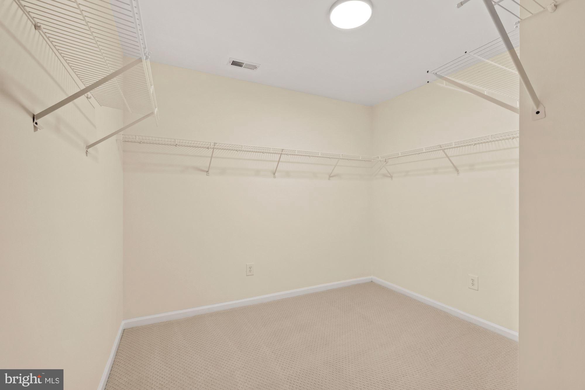 FALLS FARM - Residential