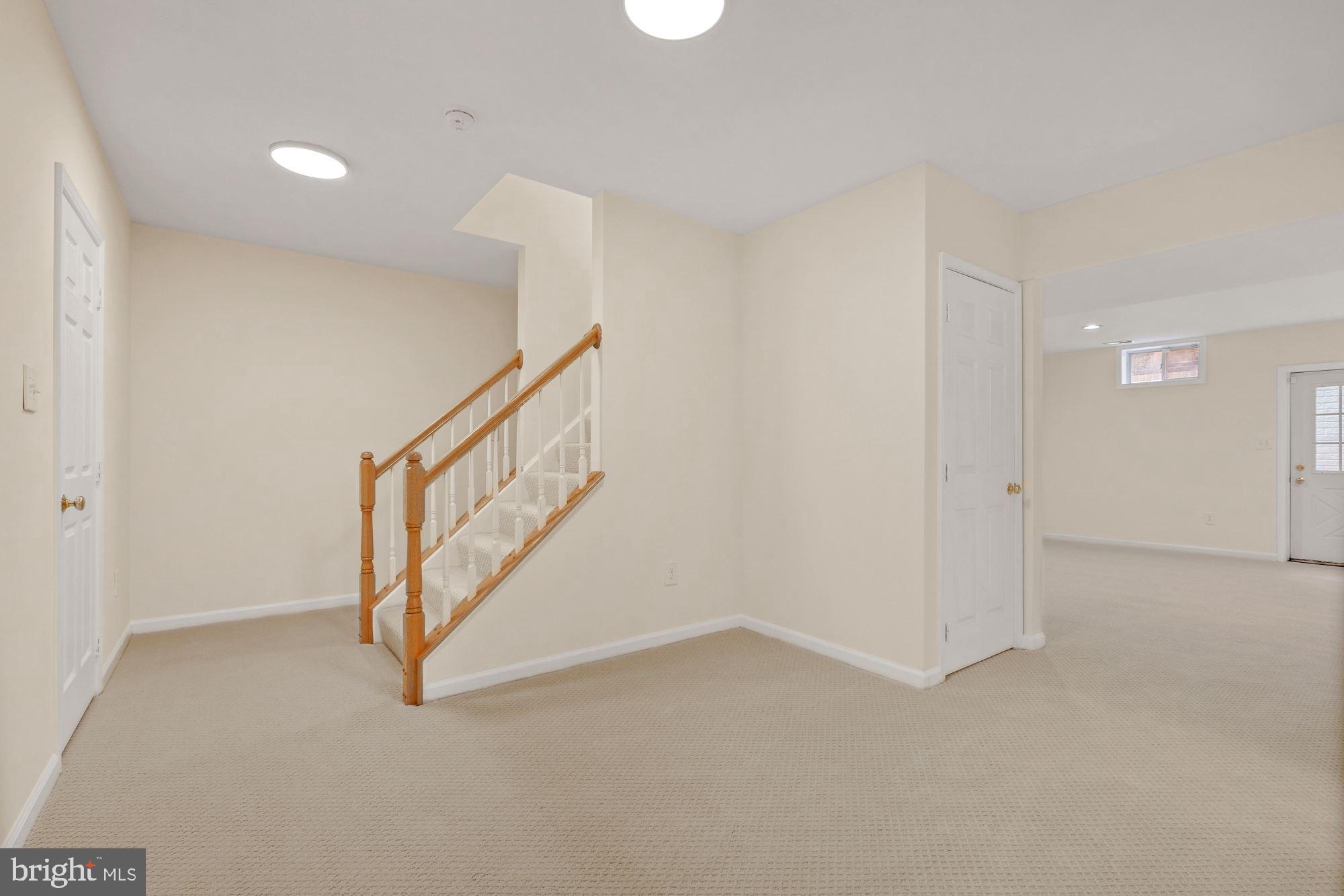 FALLS FARM - Residential