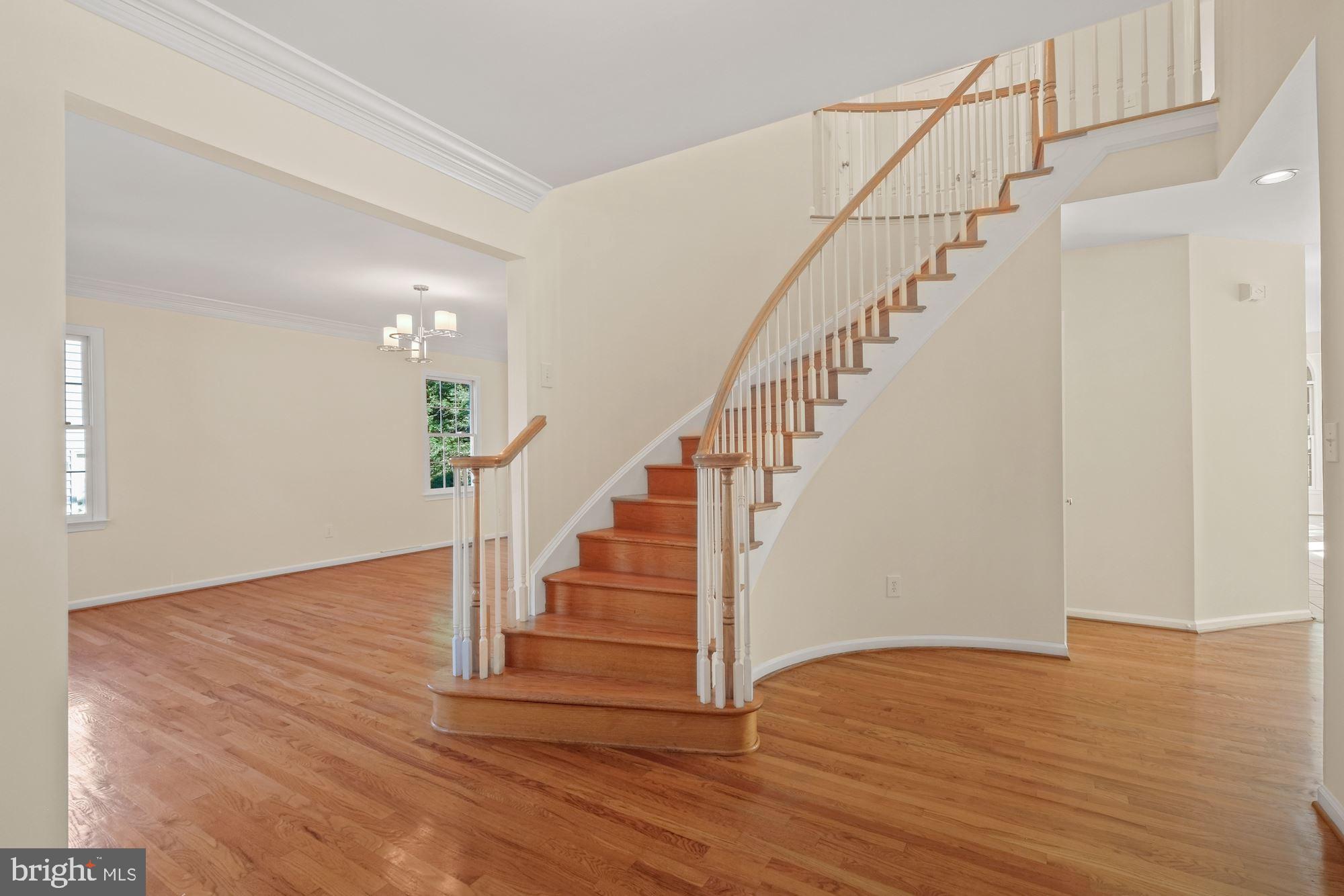 FALLS FARM - Residential