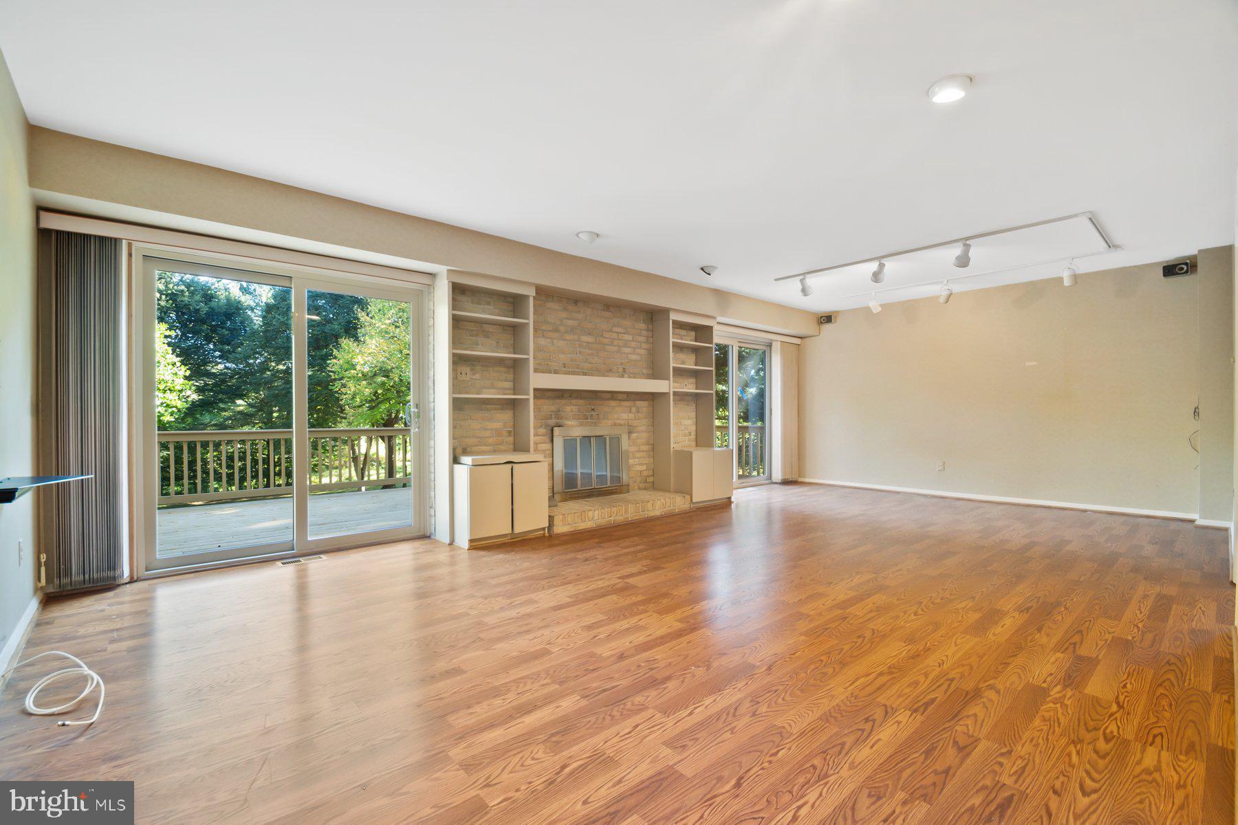 REISTERSTOWN - Residential