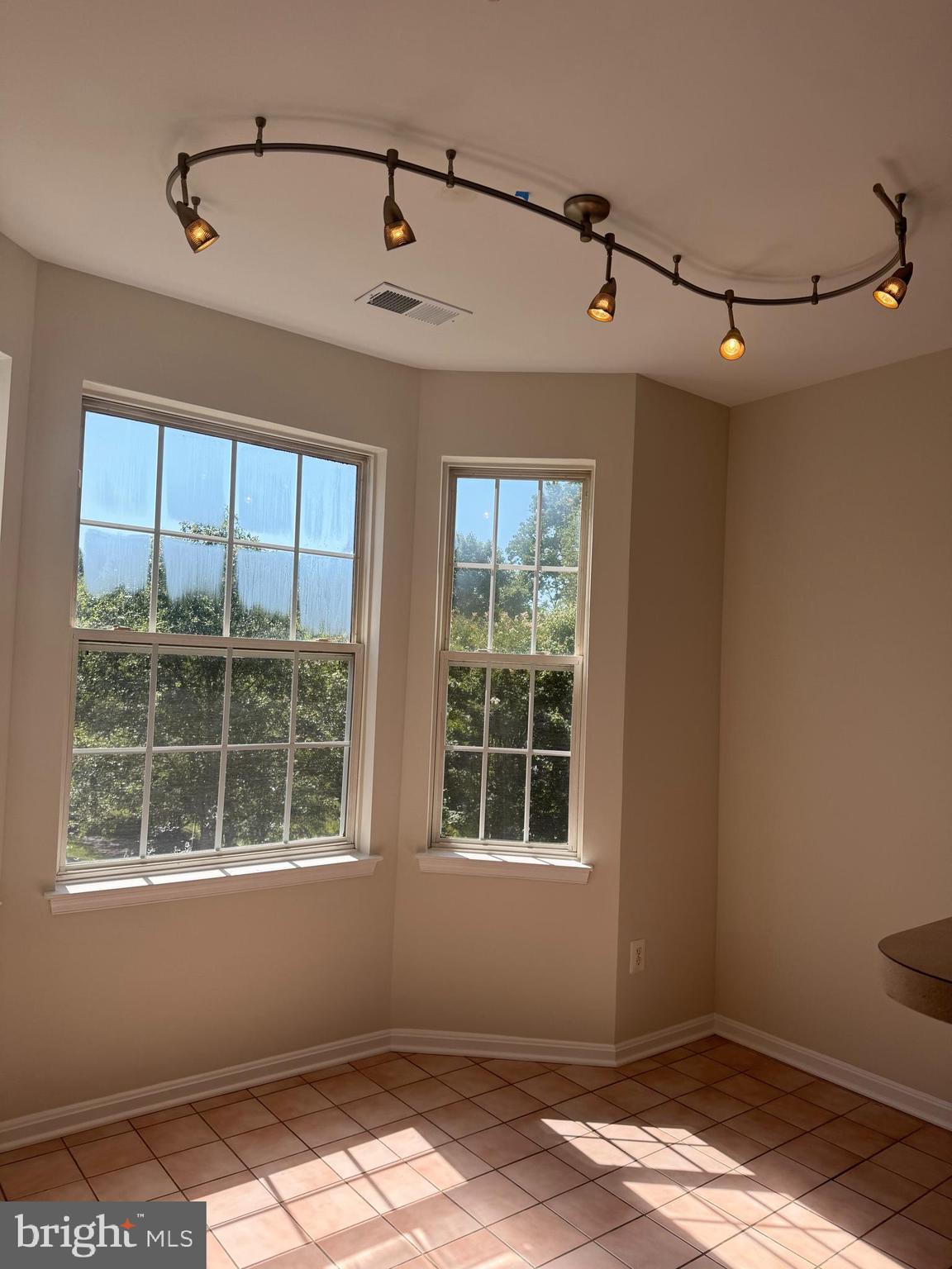 SCOTT'S CROSSING CONDO - Residential Lease