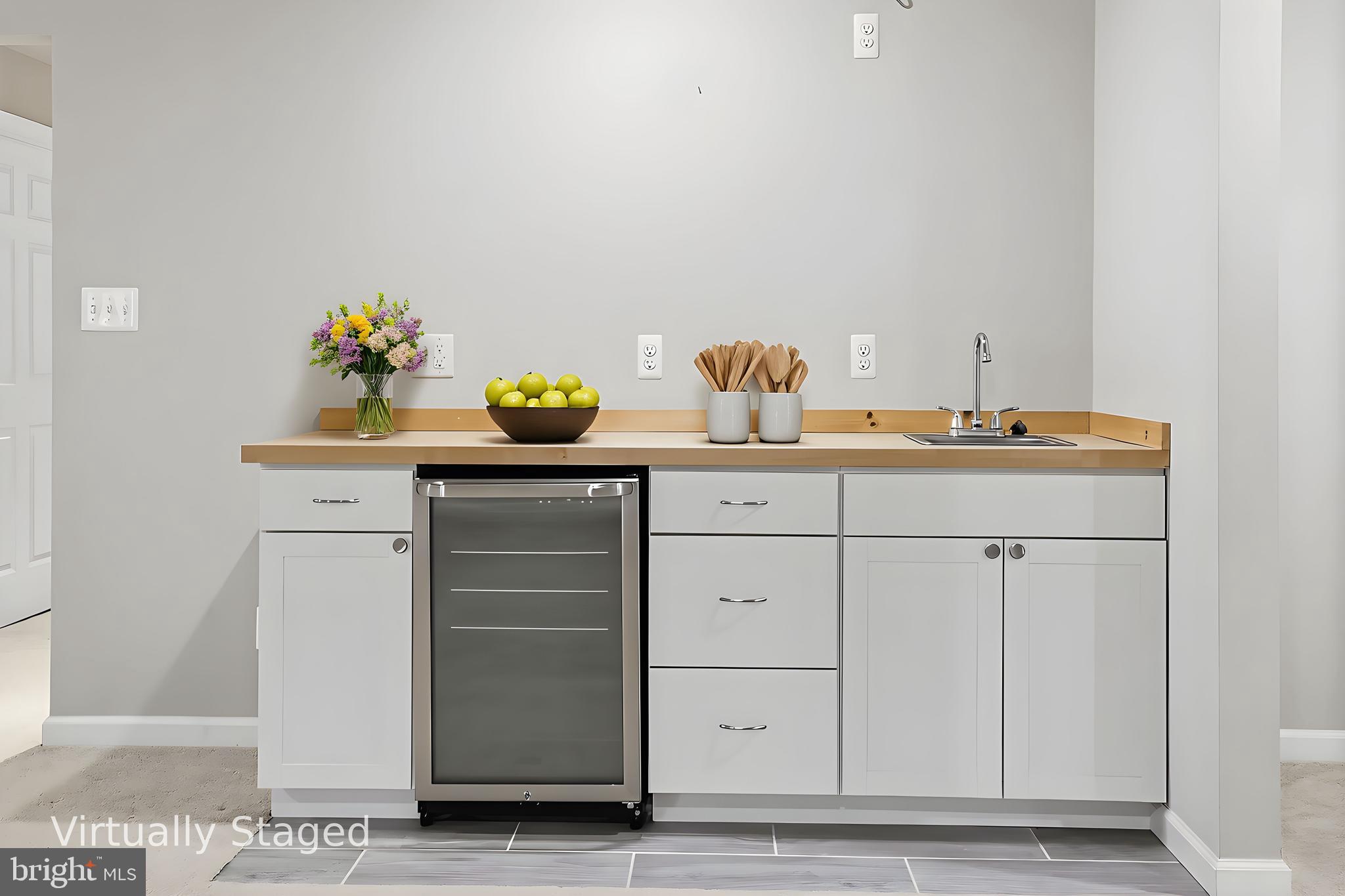 AVENDALE WOODLAND GROVE - Residential Lease