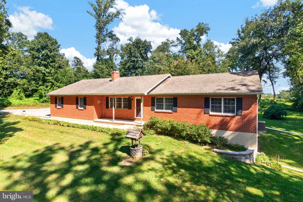 Photo of 725 Ewing Rd, COCHRANVILLE, PA 19330 (MLS # PACT2135948)