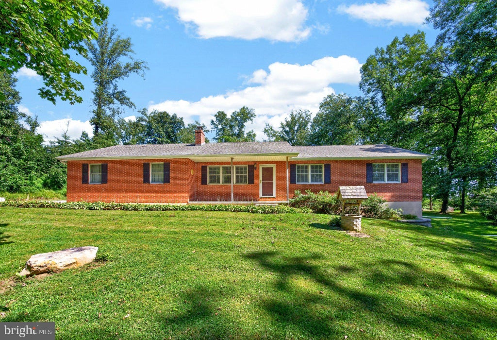 Photo of 725 Ewing Rd, COCHRANVILLE, PA 19330 (MLS # PACT2135948)