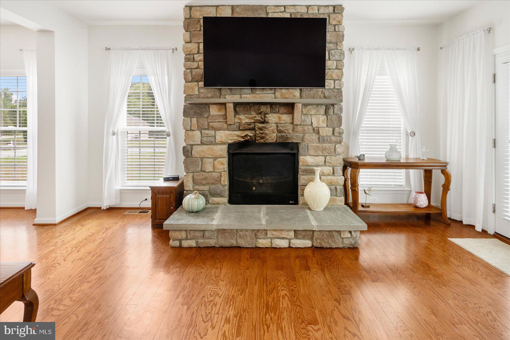 SLOOP COVE LANDING - Residential