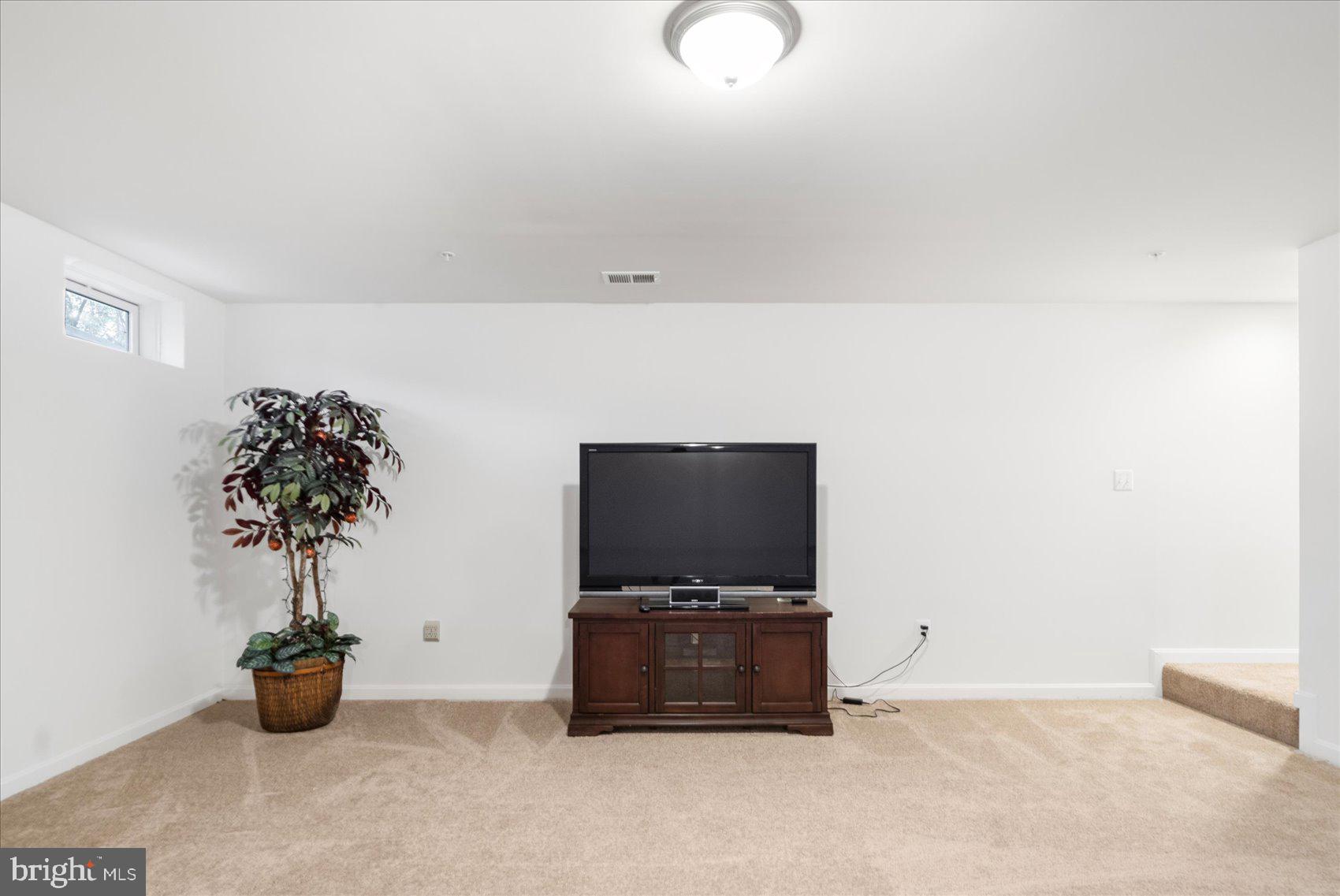 SLOOP COVE LANDING - Residential