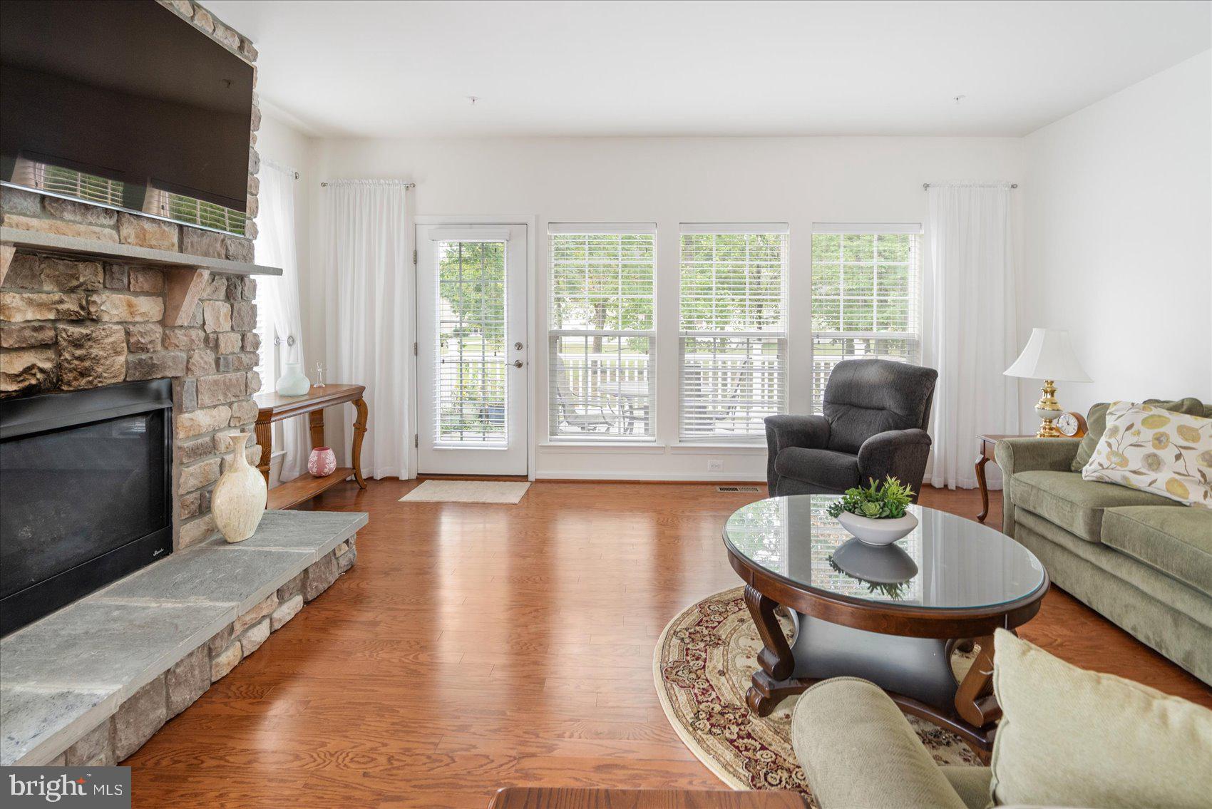 SLOOP COVE LANDING - Residential