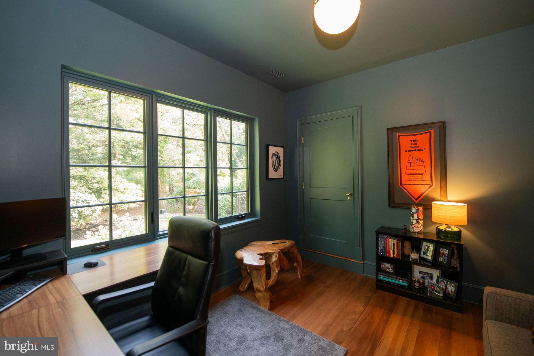 CHESTNUT HILL - Residential